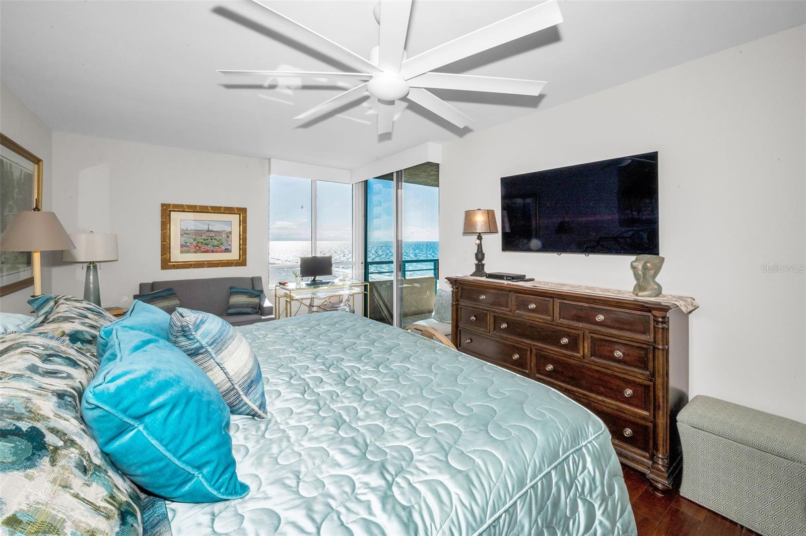 ULTIMAR ONE CONDO - Residential