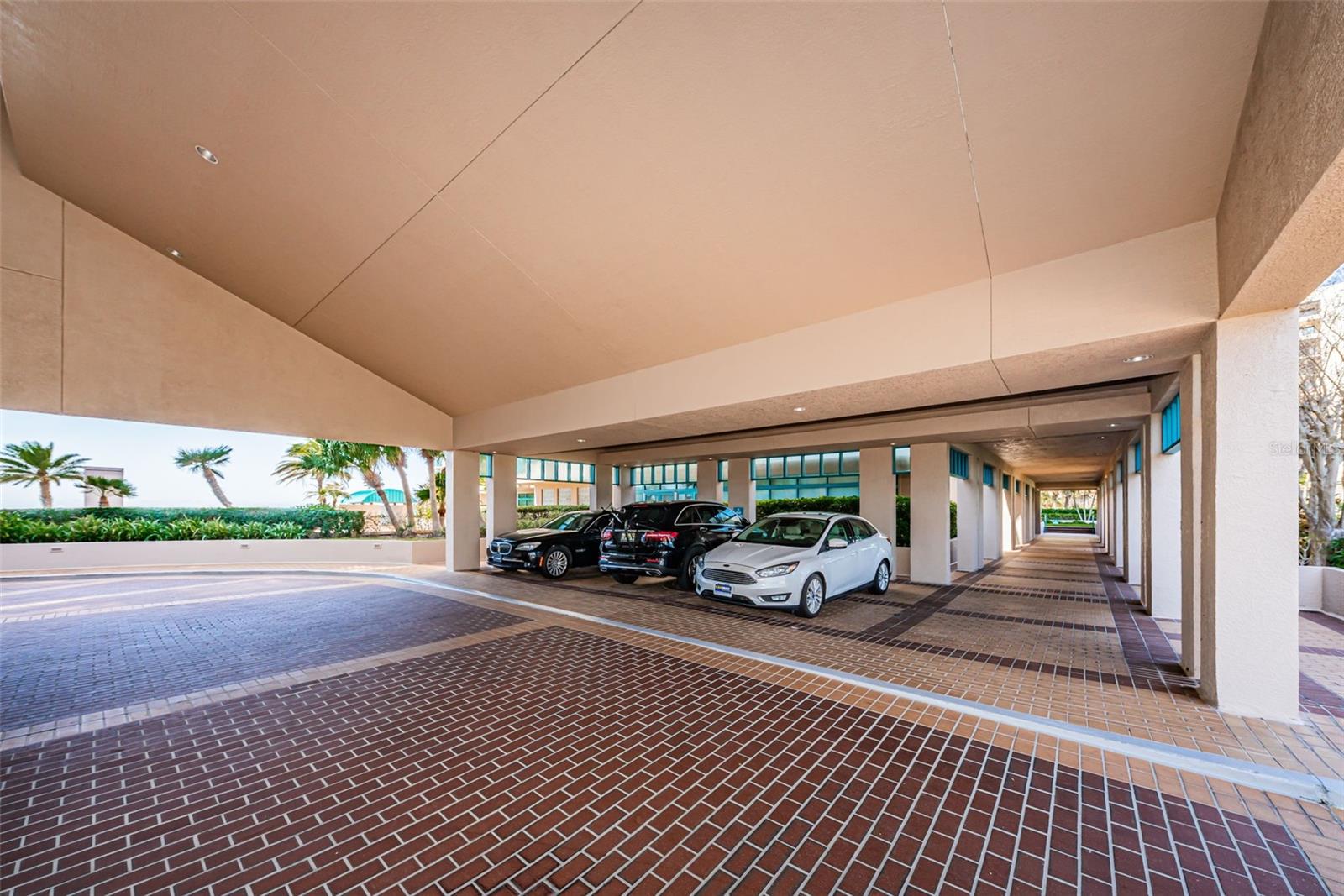 ULTIMAR ONE CONDO - Residential