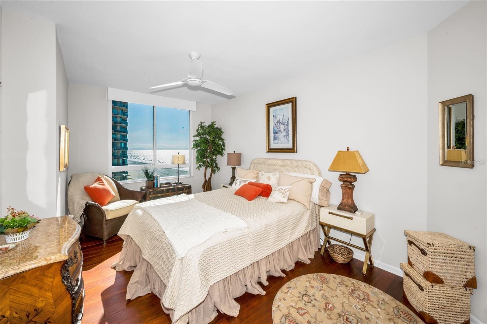 ULTIMAR ONE CONDO - Residential