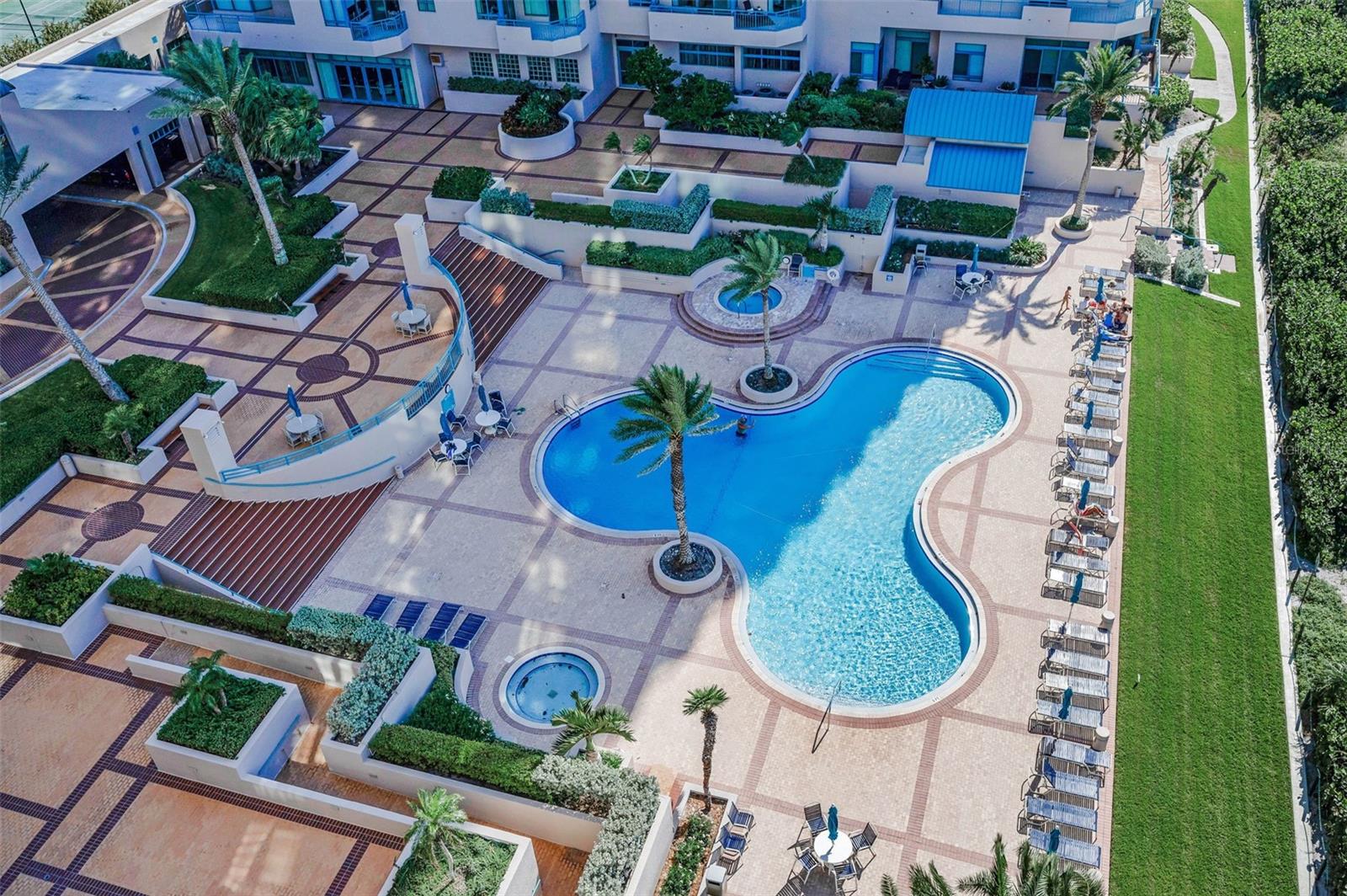 ULTIMAR ONE CONDO - Residential