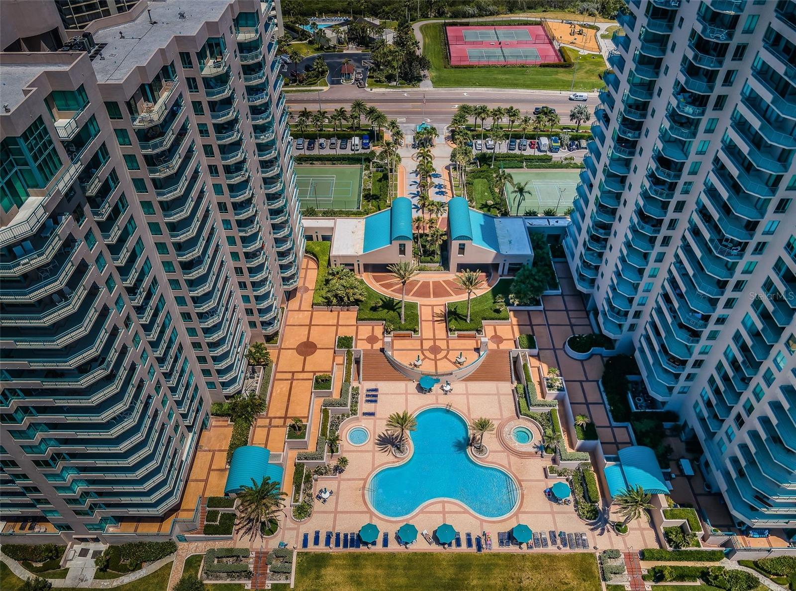 ULTIMAR ONE CONDO - Residential