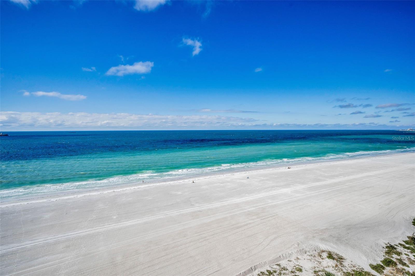 ULTIMAR ONE CONDO - Residential