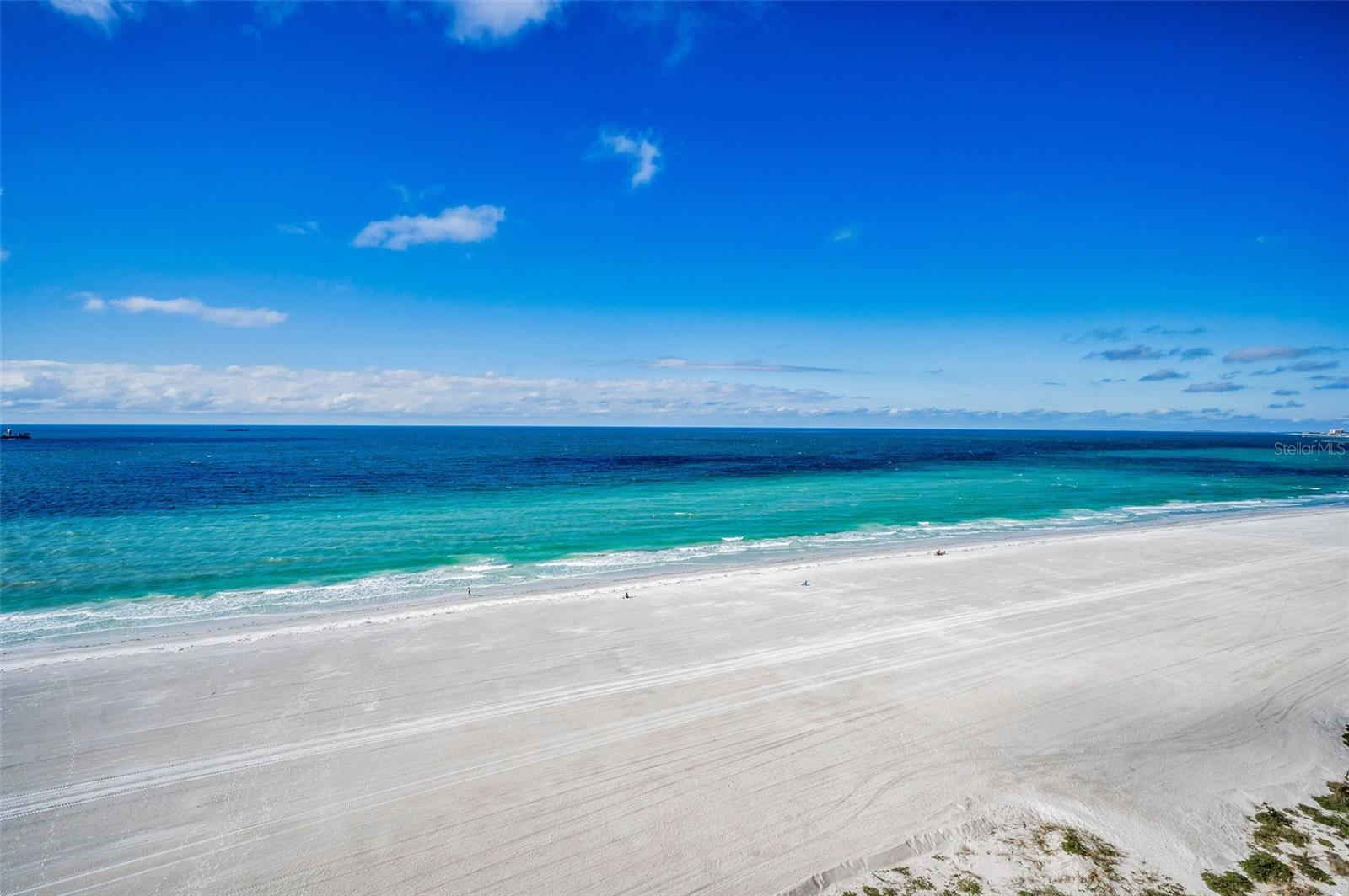 ULTIMAR ONE CONDO - Residential