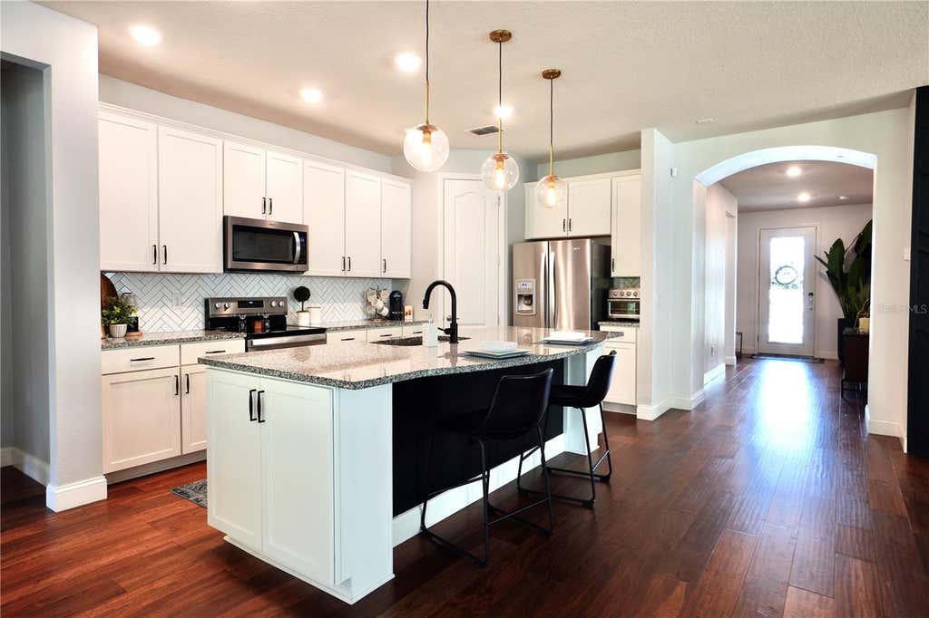 Photo of 10401 Malvasia Avenue, Riverview, FL 33578 (MLS # O6400493)