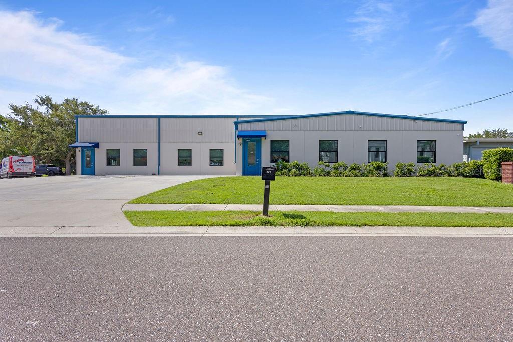 Enhanced Flex Space in Prime Oldsmar Location with $300,000+ in Upgrades. Ideal for Investors or Home Service Business Owners.
Discover this fully renovated flex industrial/office property in the heart of Oldsmar--perfect for investors seeking a turn-key flex space or owner-users in the home services industry, such as HVAC companies, plumbing contractors, electricians, or other trades-based businesses looking to own rather than lease.
This versatile space features over $300,000 in recent improvements and is located in a prime location with easy access to Tampa Road and State Road 580, providing direct routes to Tampa, Clearwater, Palm Harbor, St. Pete and Safety Harbor.
Current owner is open to a leaseback of up to 6–12 months, offering immediate cash flow and allowing flexibility for short- or mid-term transition planning.
