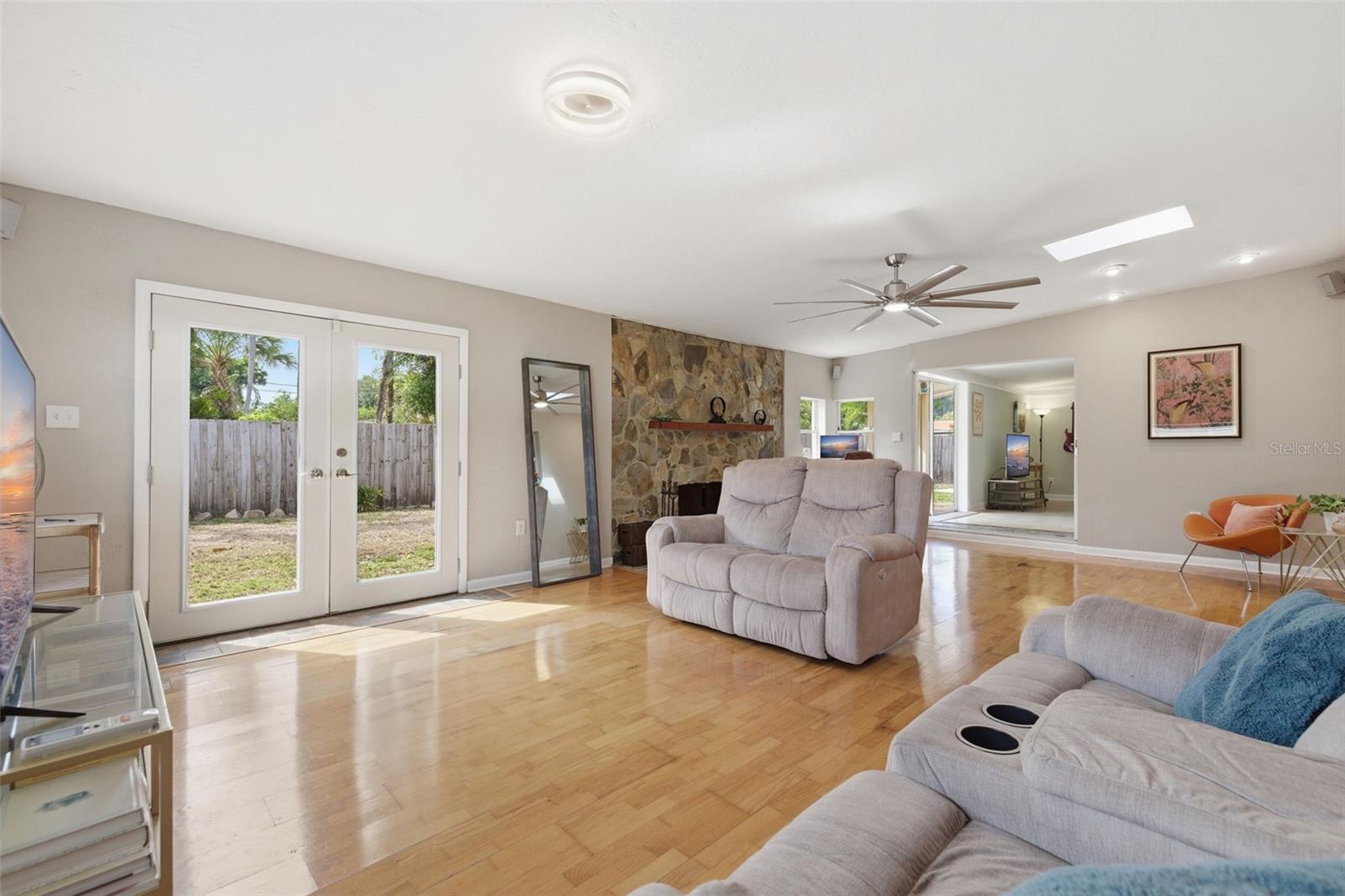 LAKE MAGGIORE PARK REV - Residential