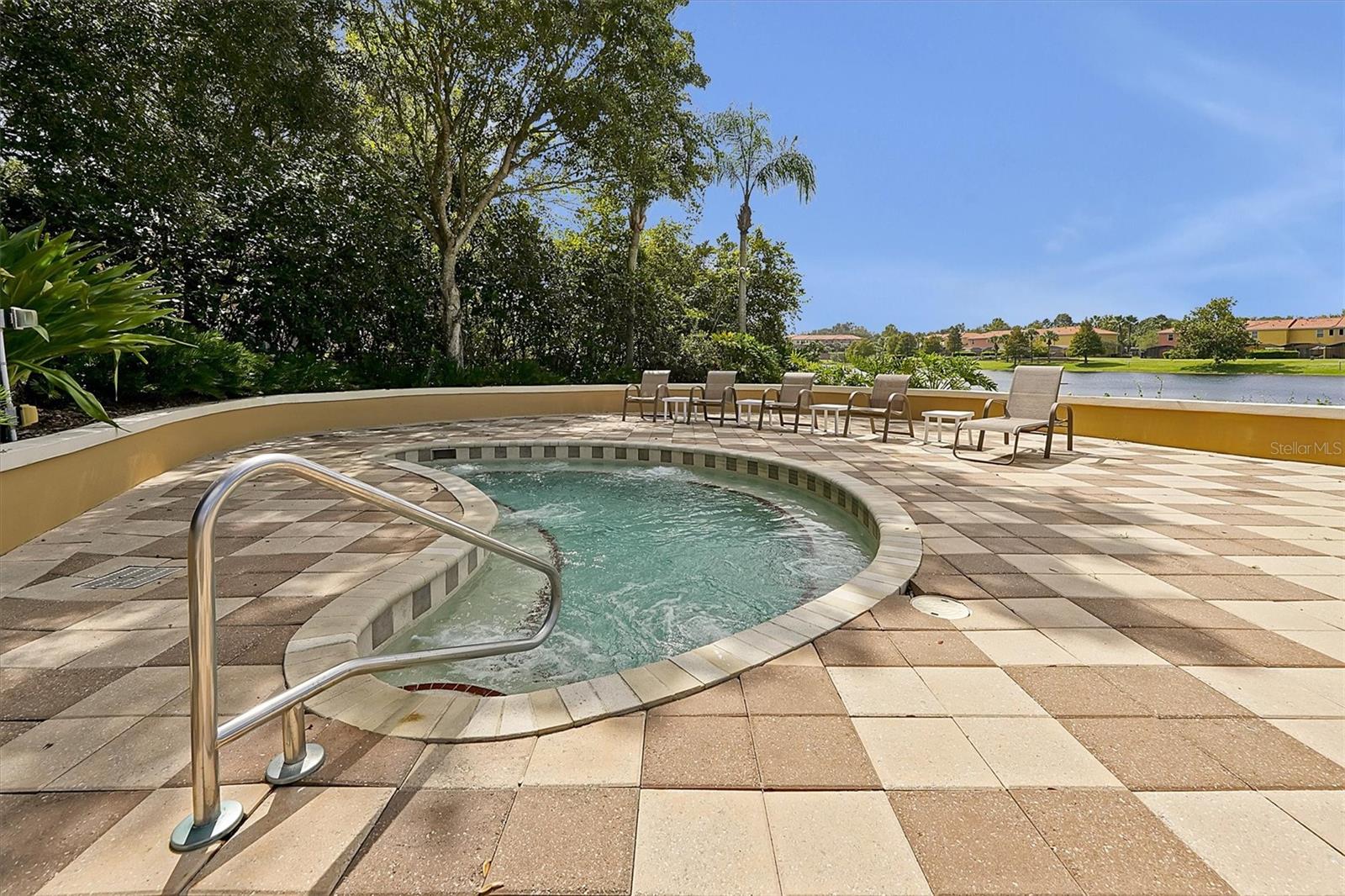 ENCANTADA PH 2 - Residential