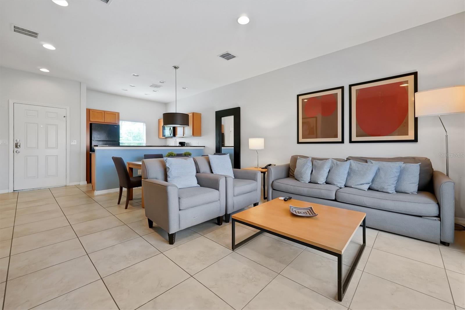 3033 BIRD OF PARADISE LANE