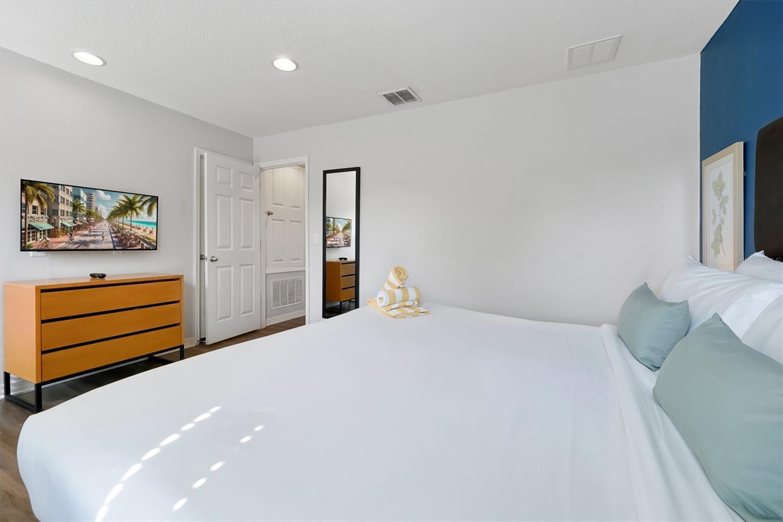 ENCANTADA PH 2 - Residential