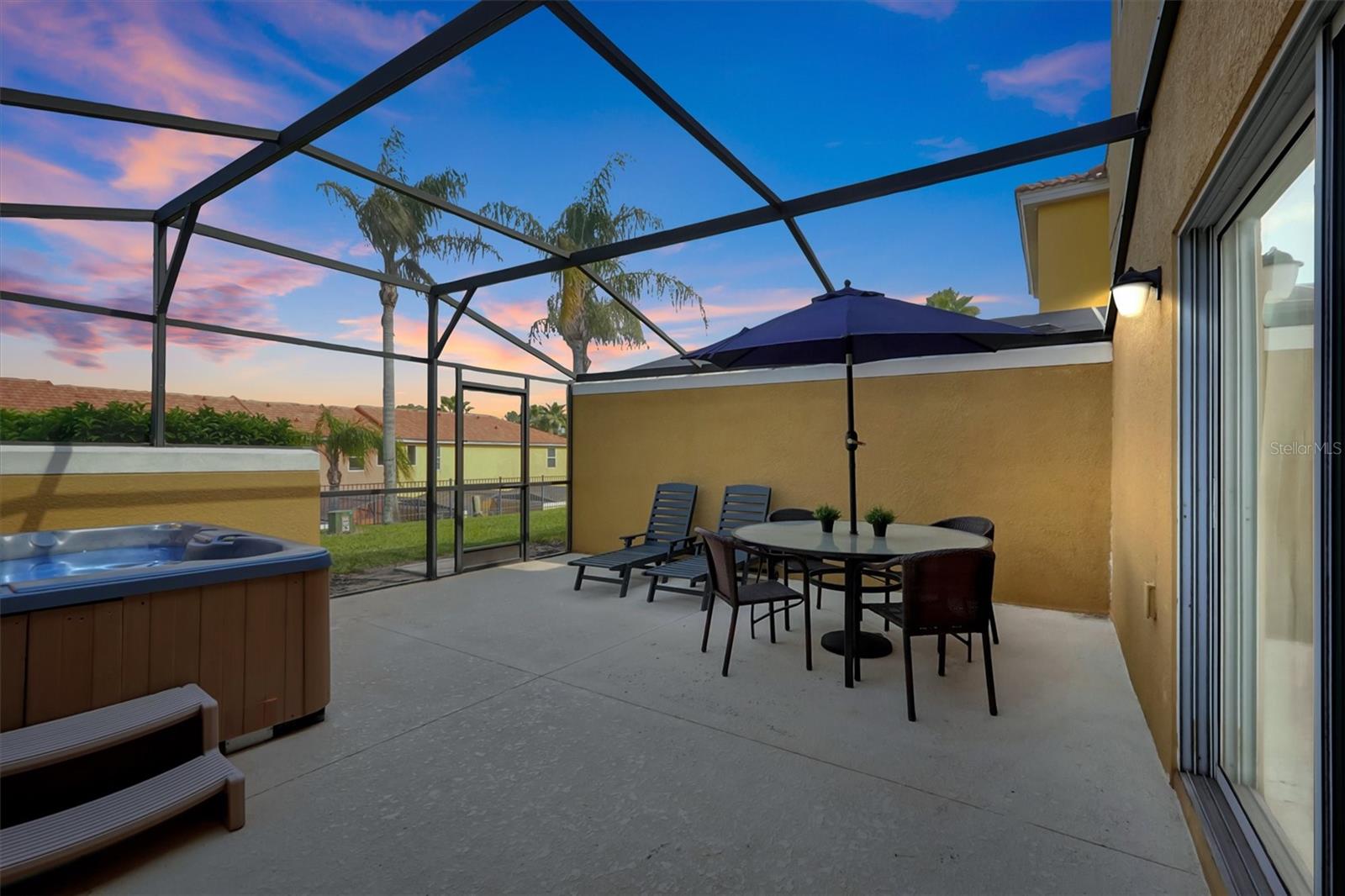 ENCANTADA PH 2 - Residential