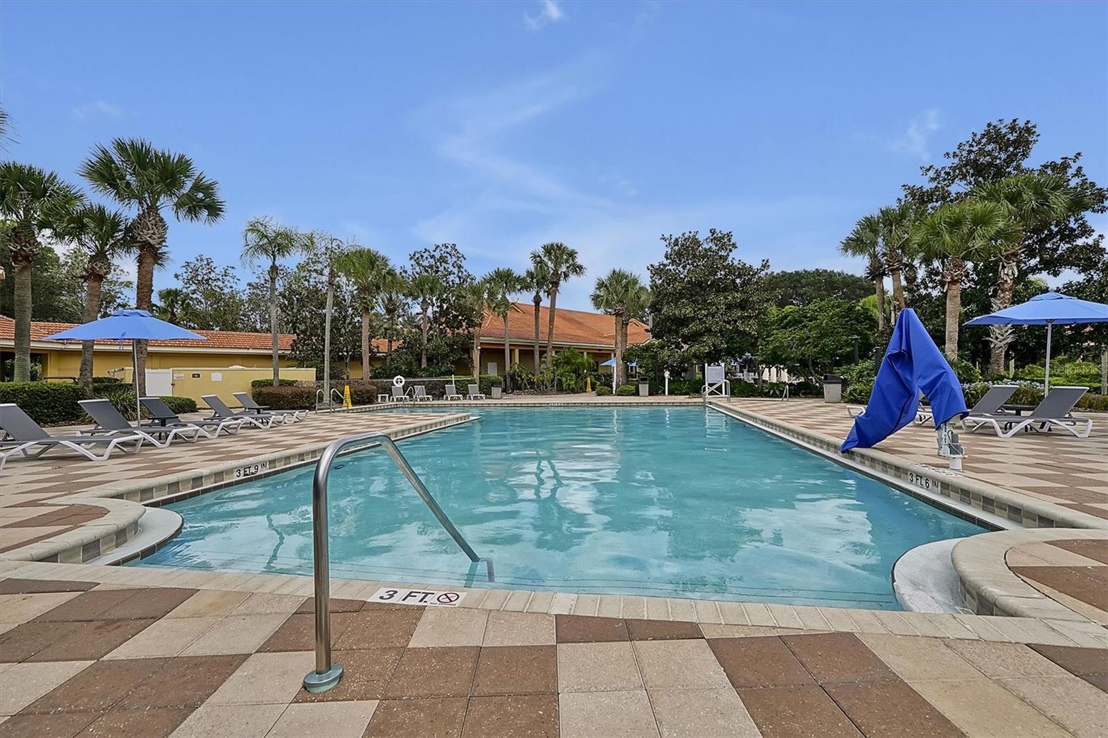 ENCANTADA PH 2 - Residential