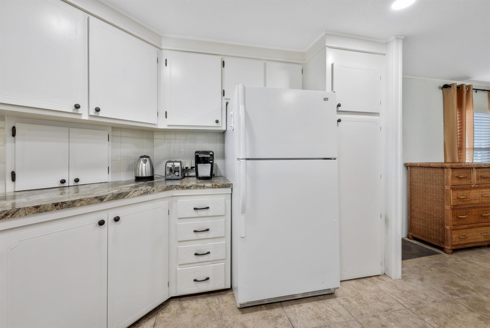 MAPLE LEAF ESTATES - Residential