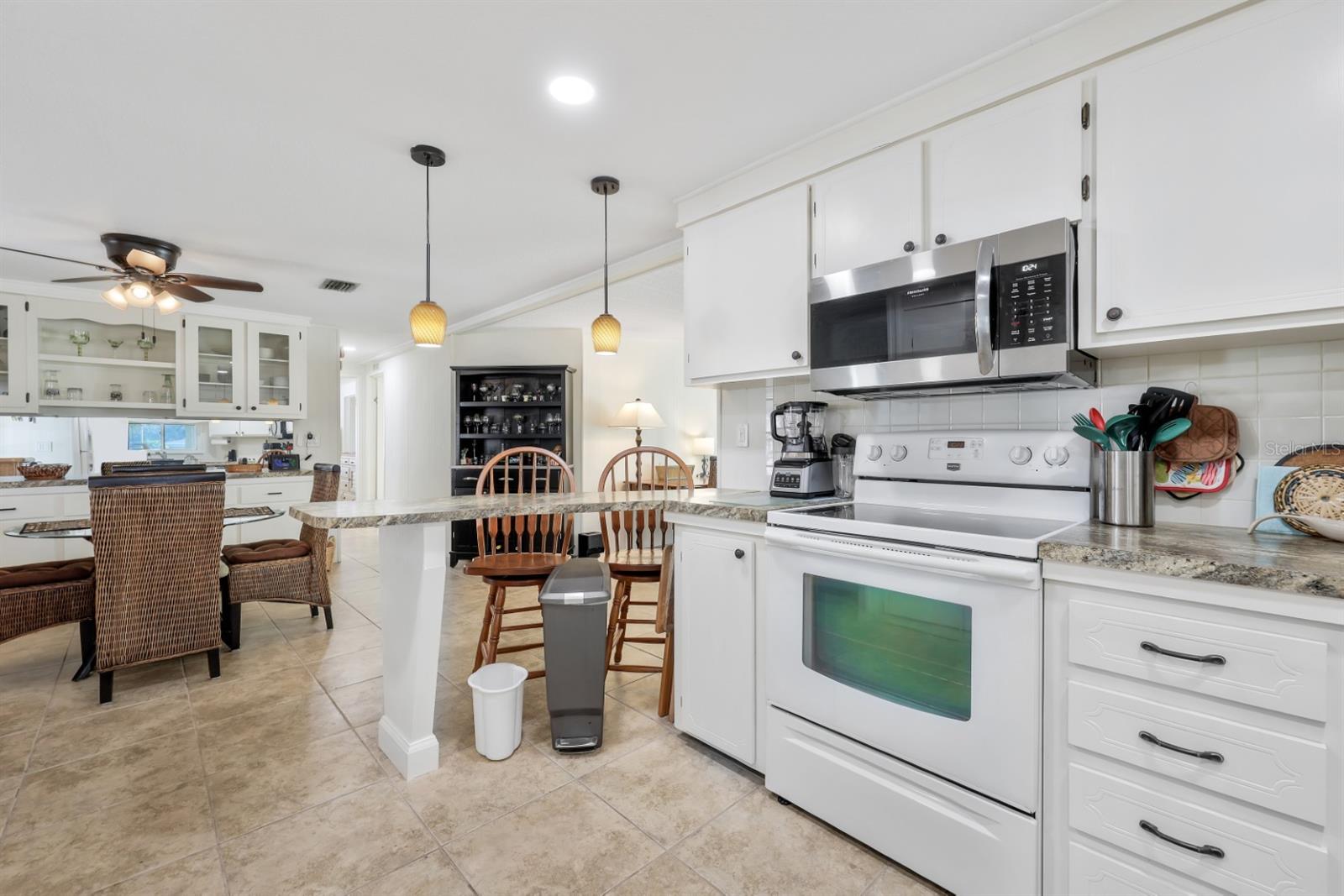 MAPLE LEAF ESTATES - Residential