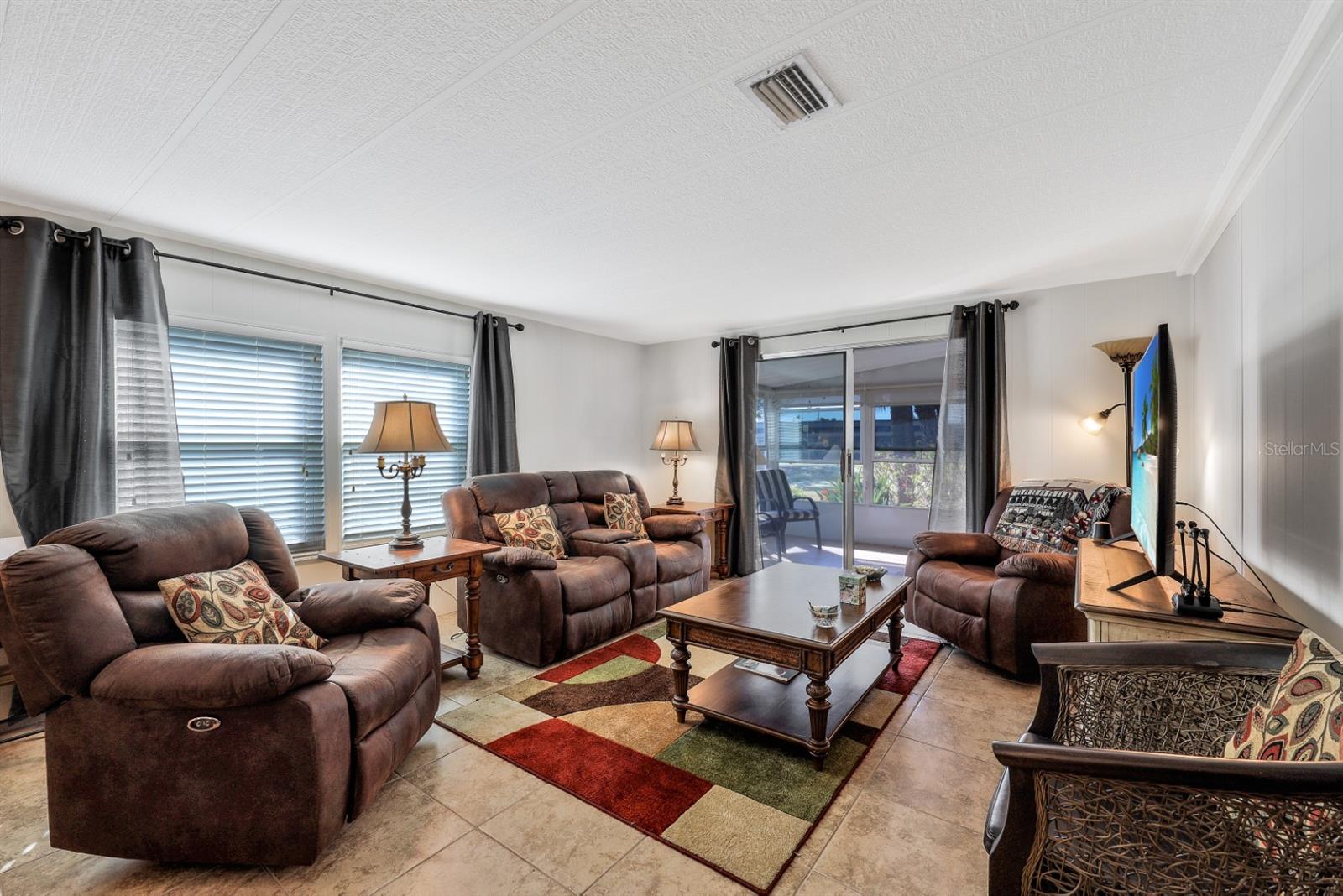 MAPLE LEAF ESTATES - Residential