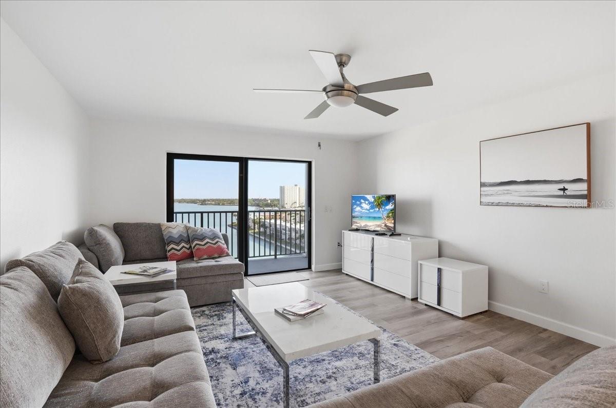 7300 SUN ISLAND DRIVE S 905