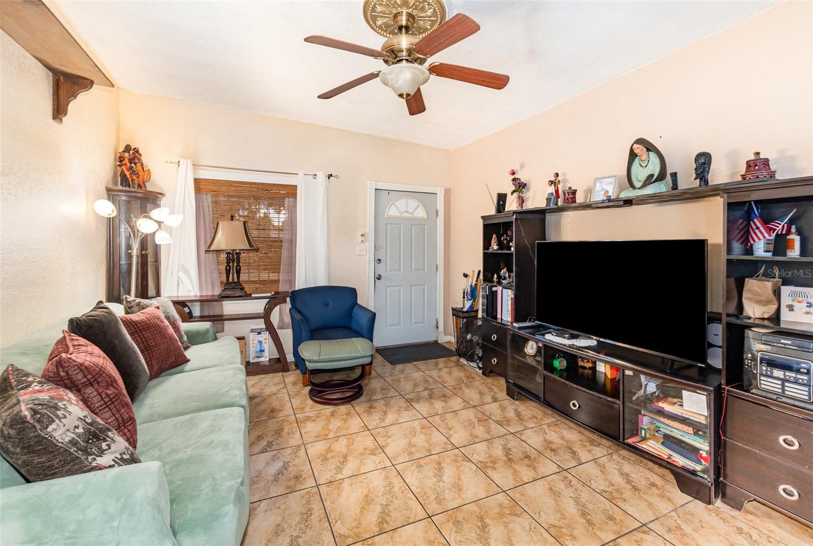 240 W GROSSENBACHER DRIVE