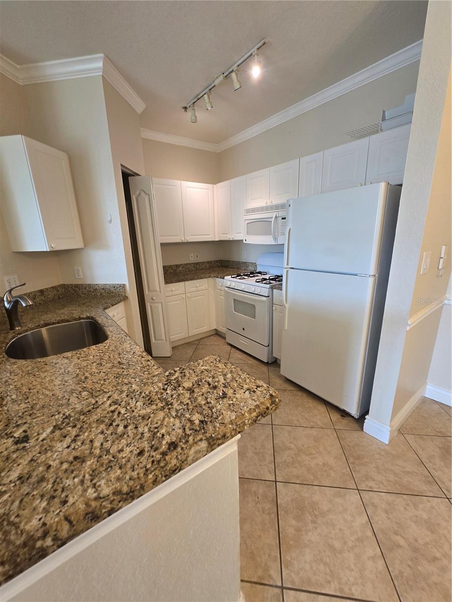 GRAND VENEZIA AT BAYWATCH CONDO - Residential Lease