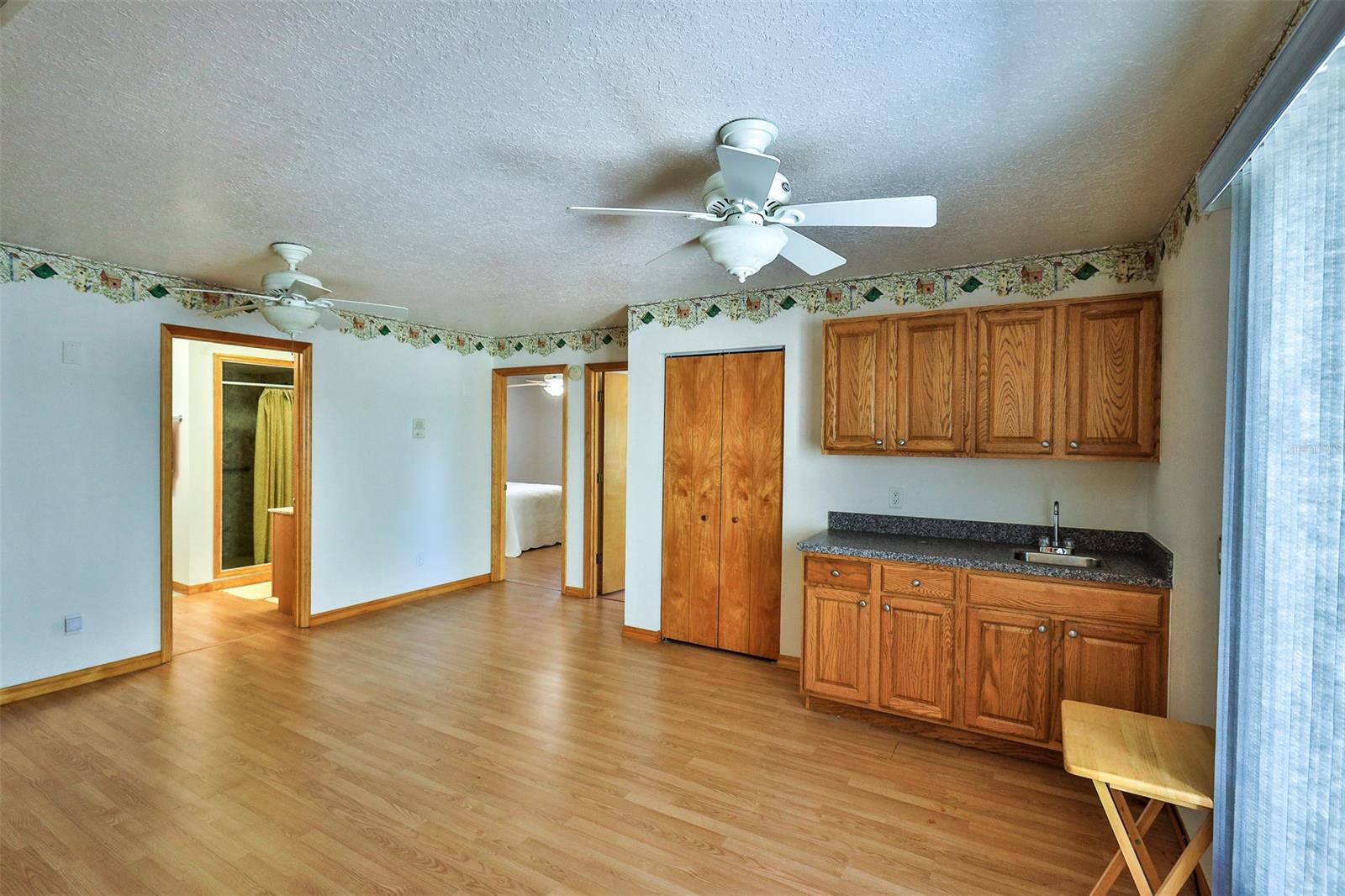 Orlando Beach - Residential