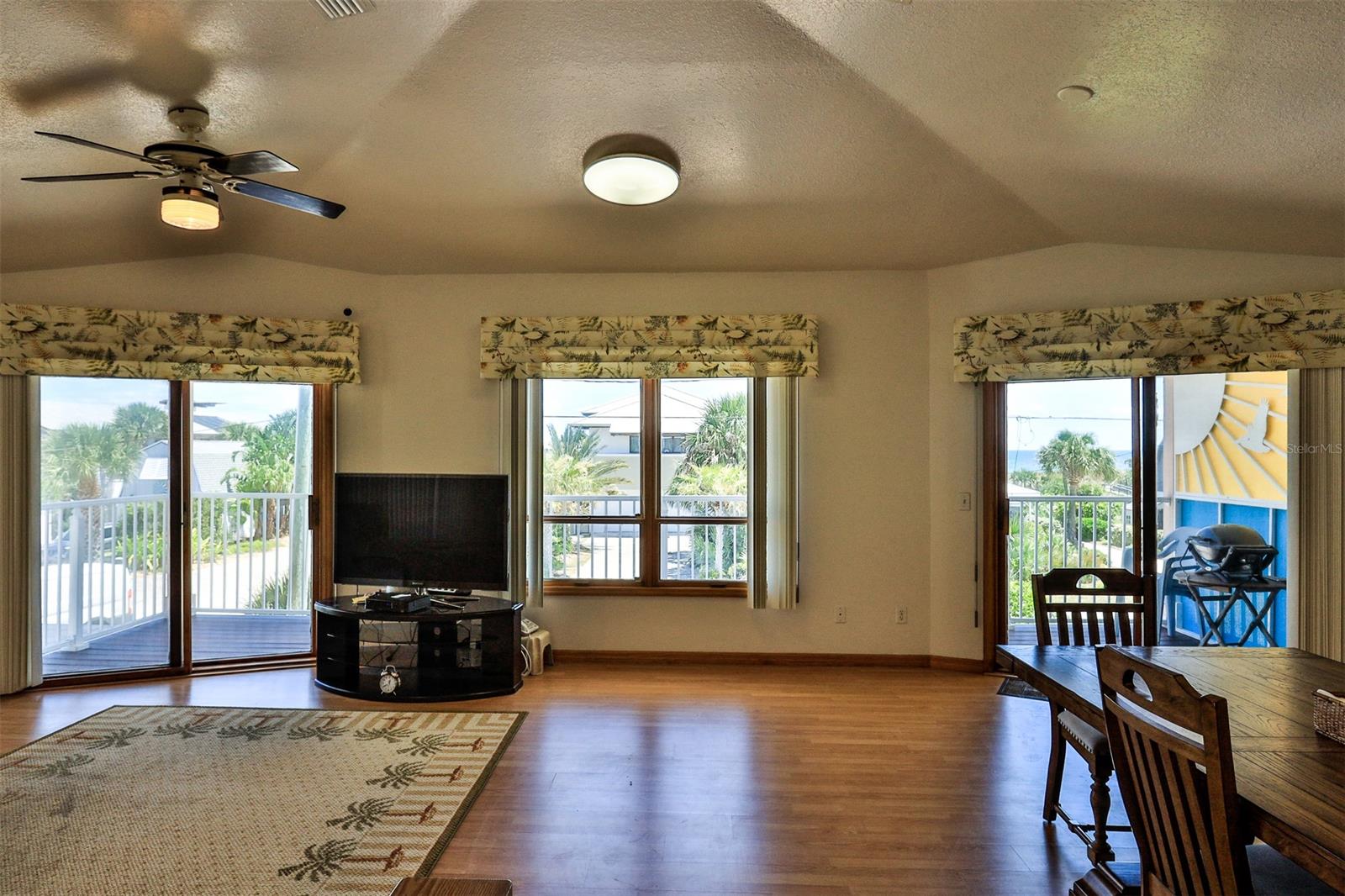 Orlando Beach - Residential