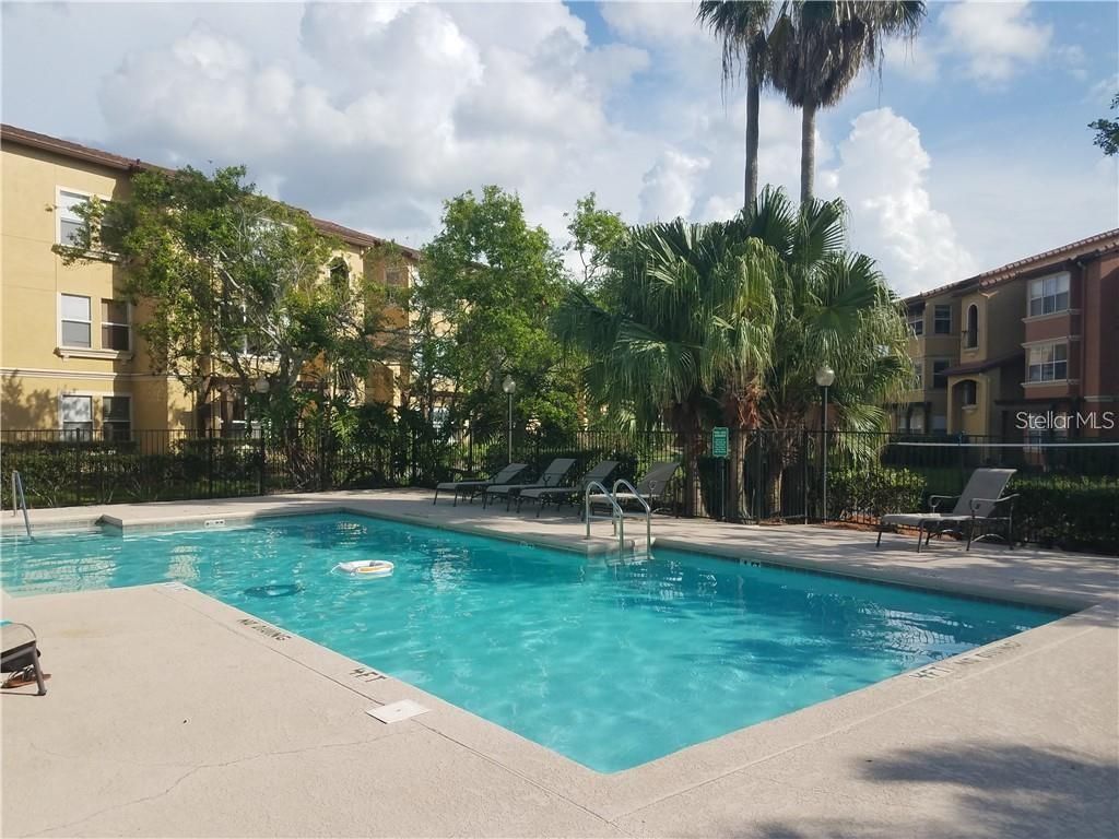 Photo of 5120 Conroy Road #15, Orlando, FL 32811 (MLS # O6368199)