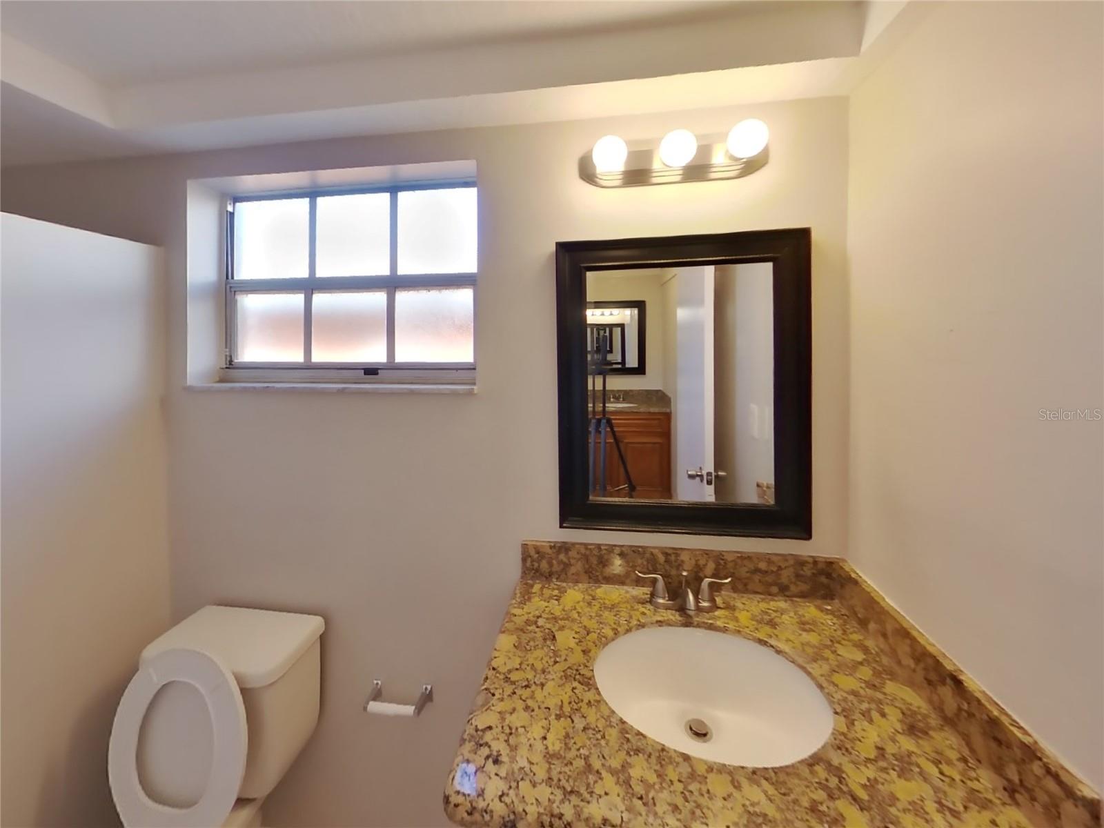 BEACON SQUARE - Residential Lease