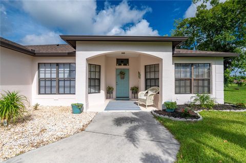 A home in PUNTA GORDA