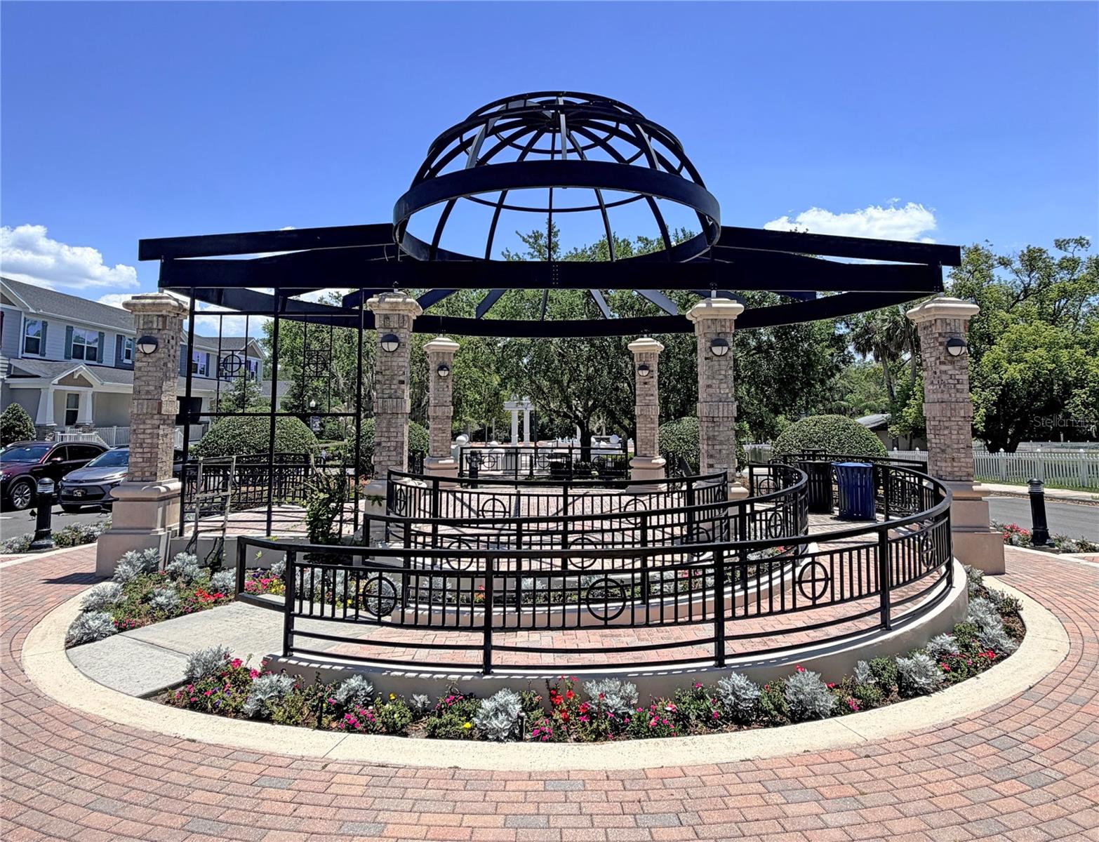 HICKORY GROVE TWNHMS - Residential