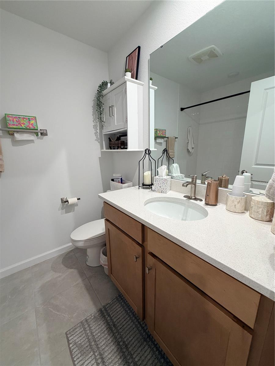 HICKORY GROVE TWNHMS - Residential