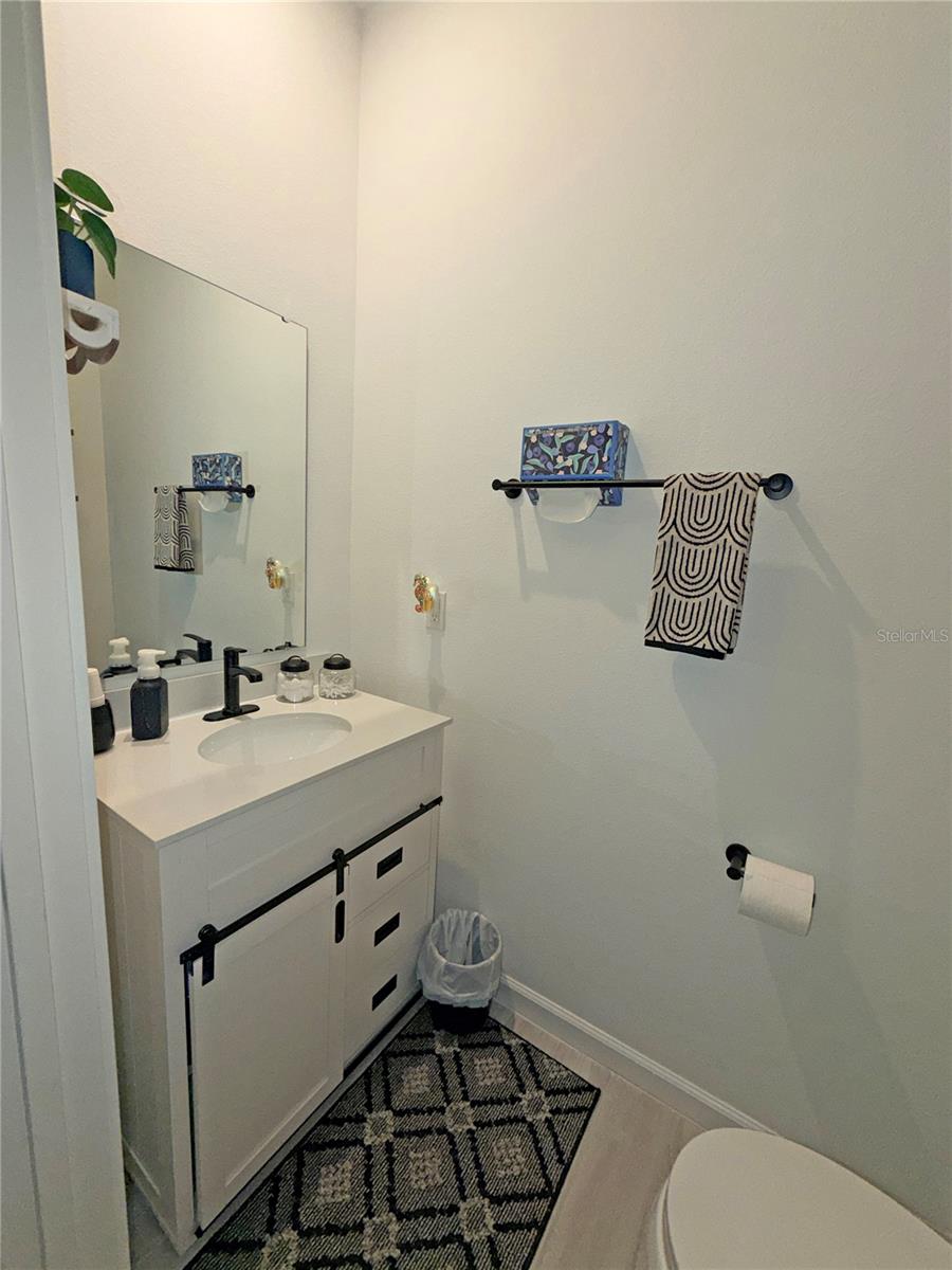 HICKORY GROVE TWNHMS - Residential
