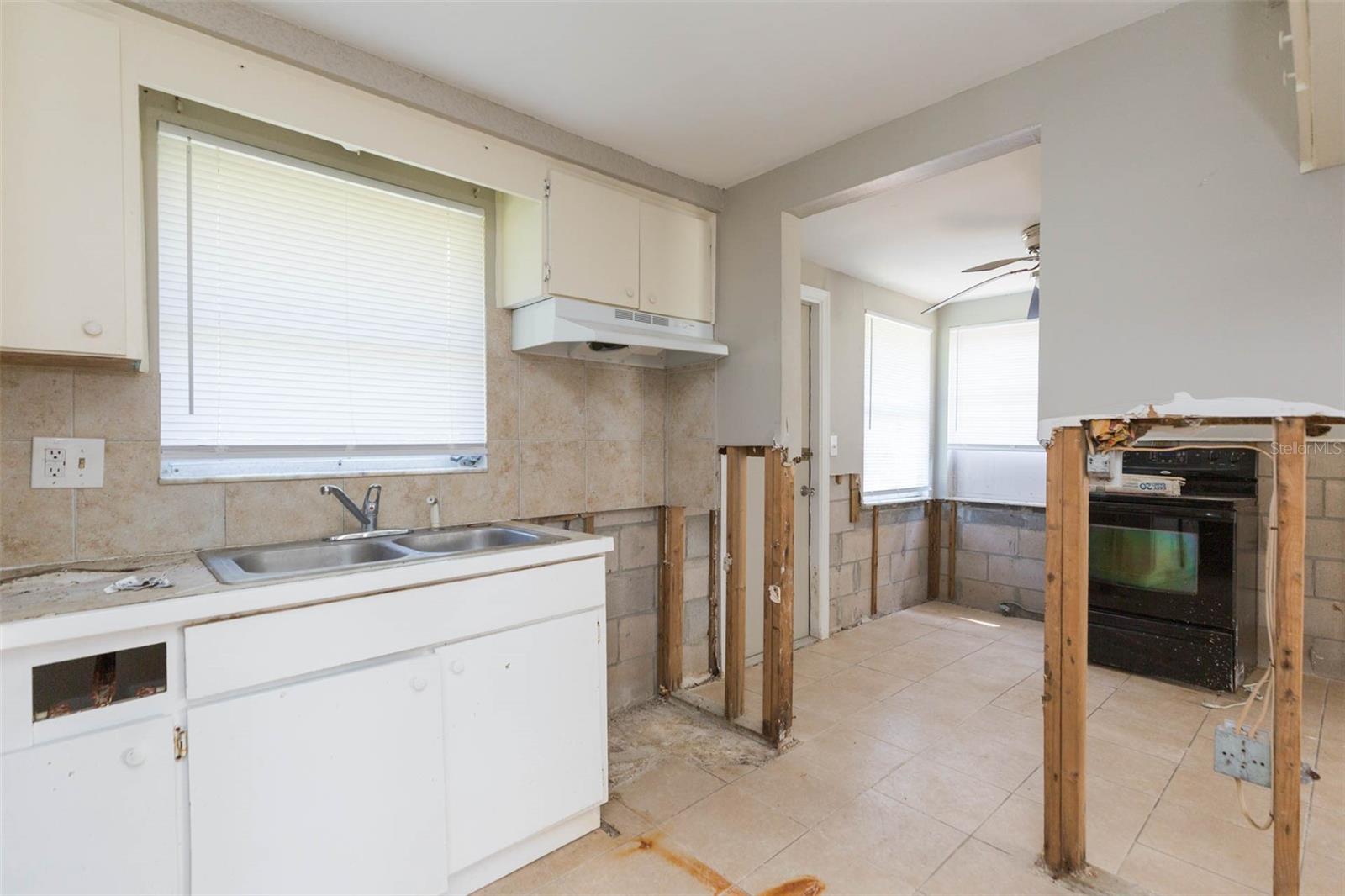 GULF SIDE ACRES - Residential Income