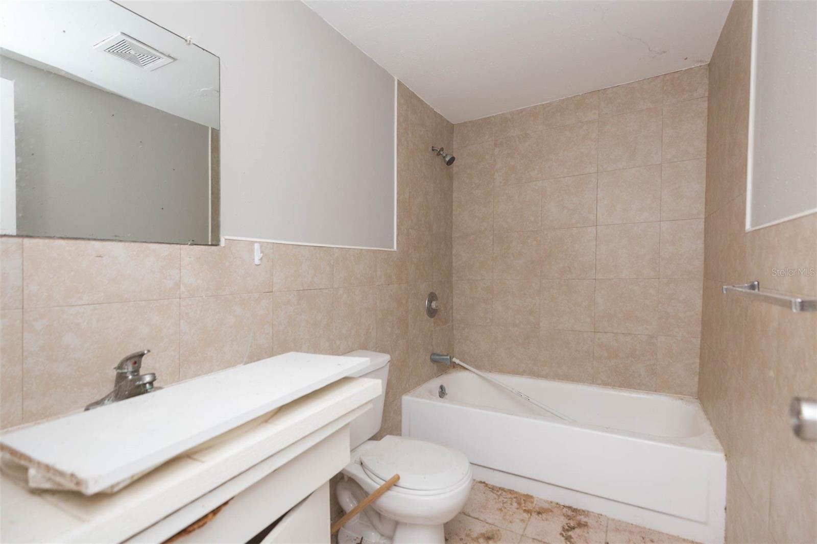 GULF SIDE ACRES - Residential Income