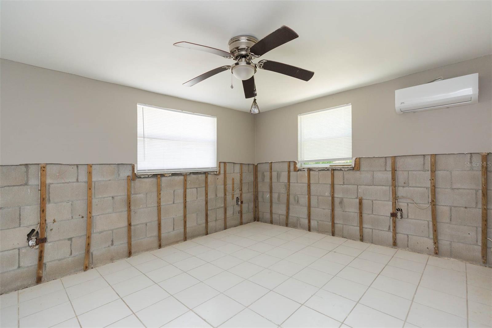 GULF SIDE ACRES - Residential Income