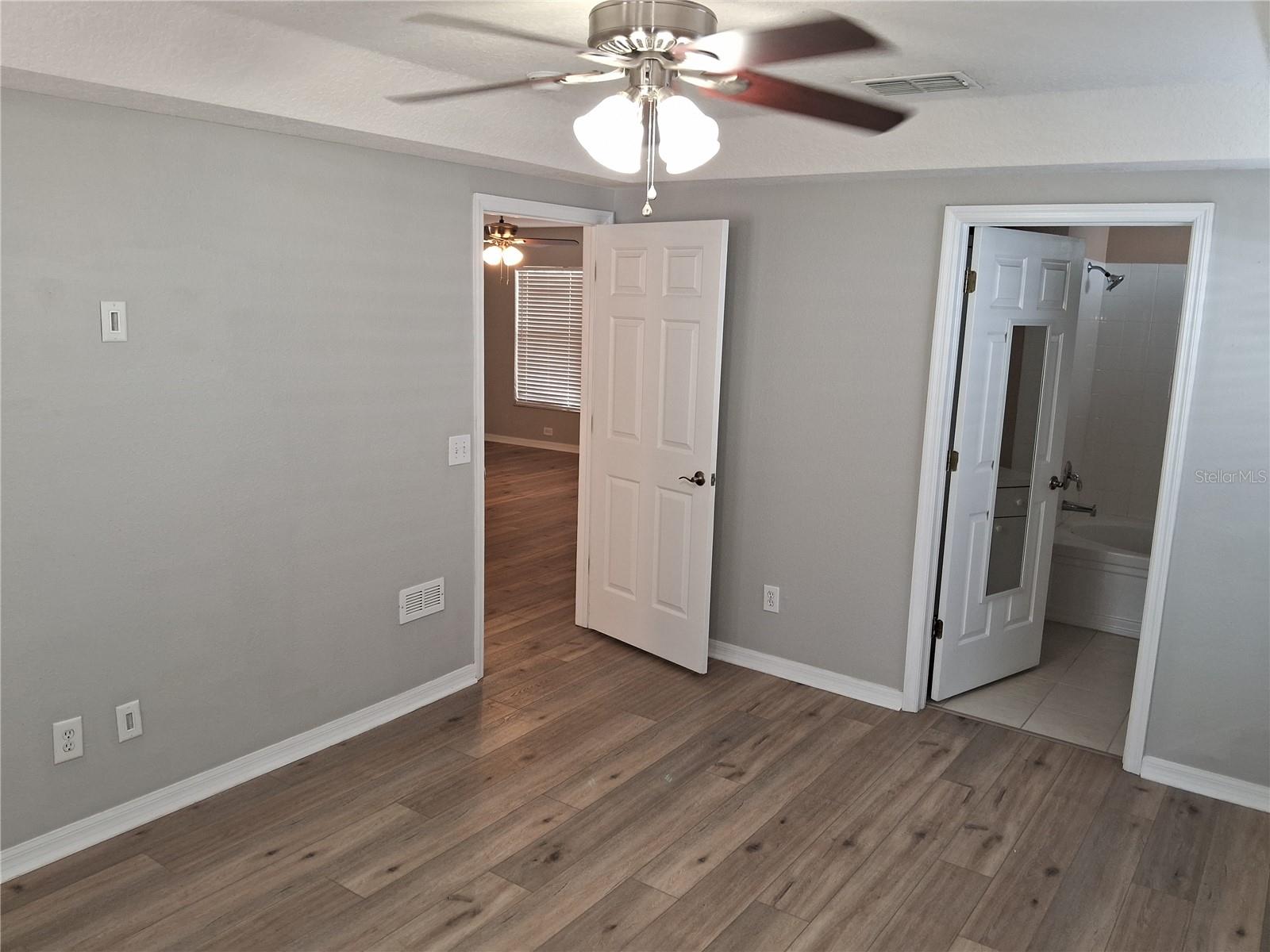 DEER PARK - Residential Lease