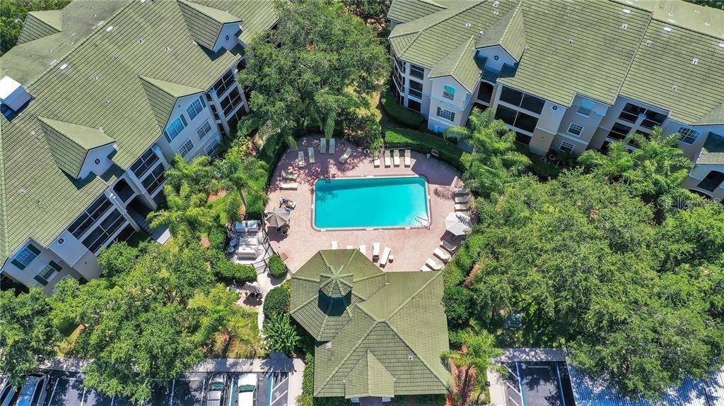 Available May 1st 2026, looking for a 6-7 month lease. Beautiful Turnkey furnished upgraded condo on the second floor. Gated community offers 2 pools, gym, tennis, clubhouse. Walk to Publix, shopping, restaurants, close to I75.