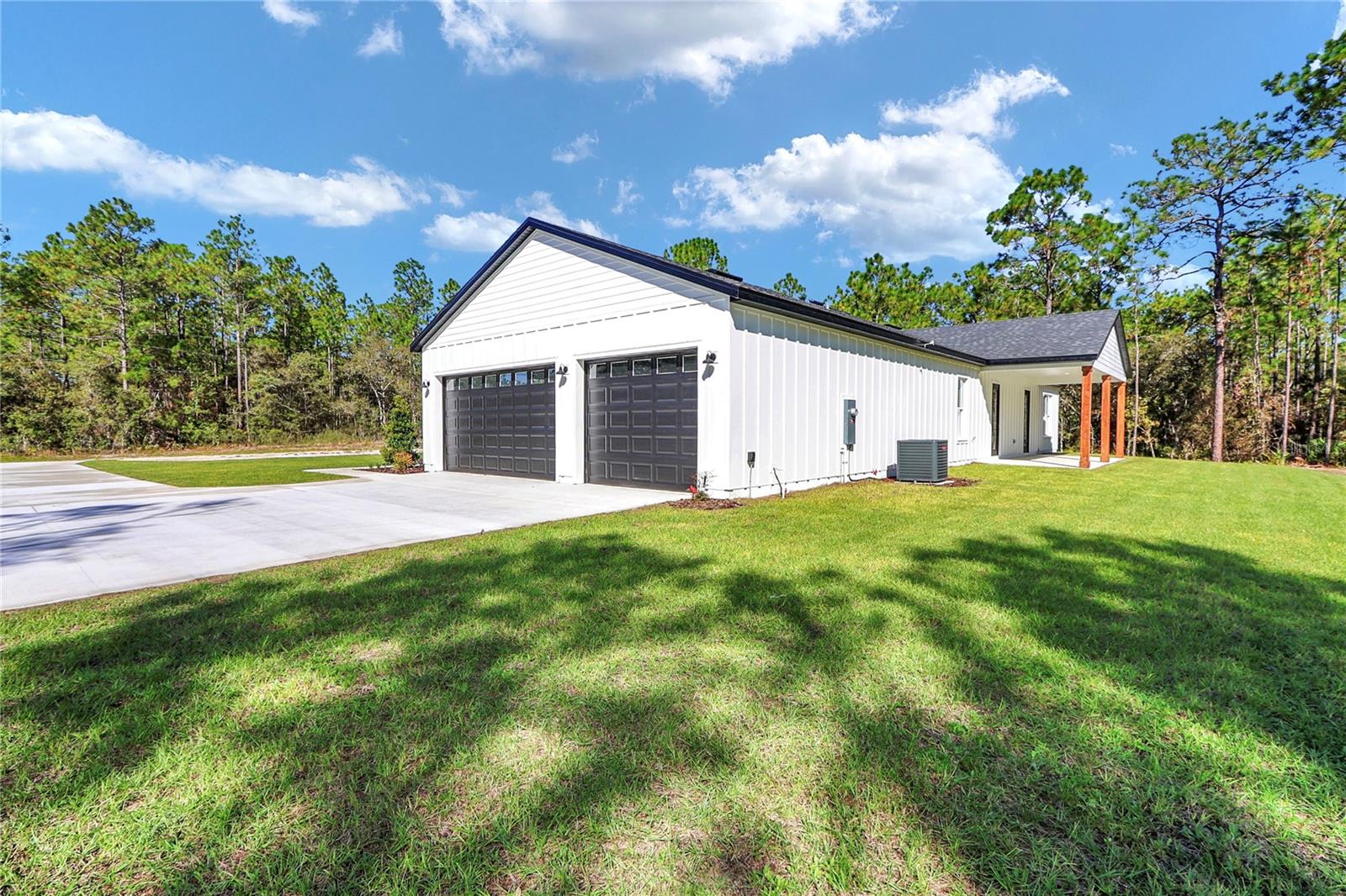 ROLLING HILLS - Residential
