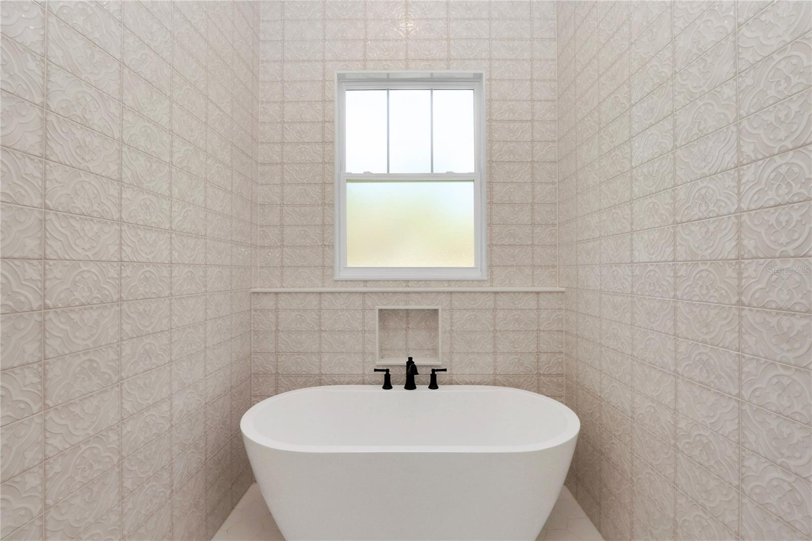 ROLLING HILLS - Residential