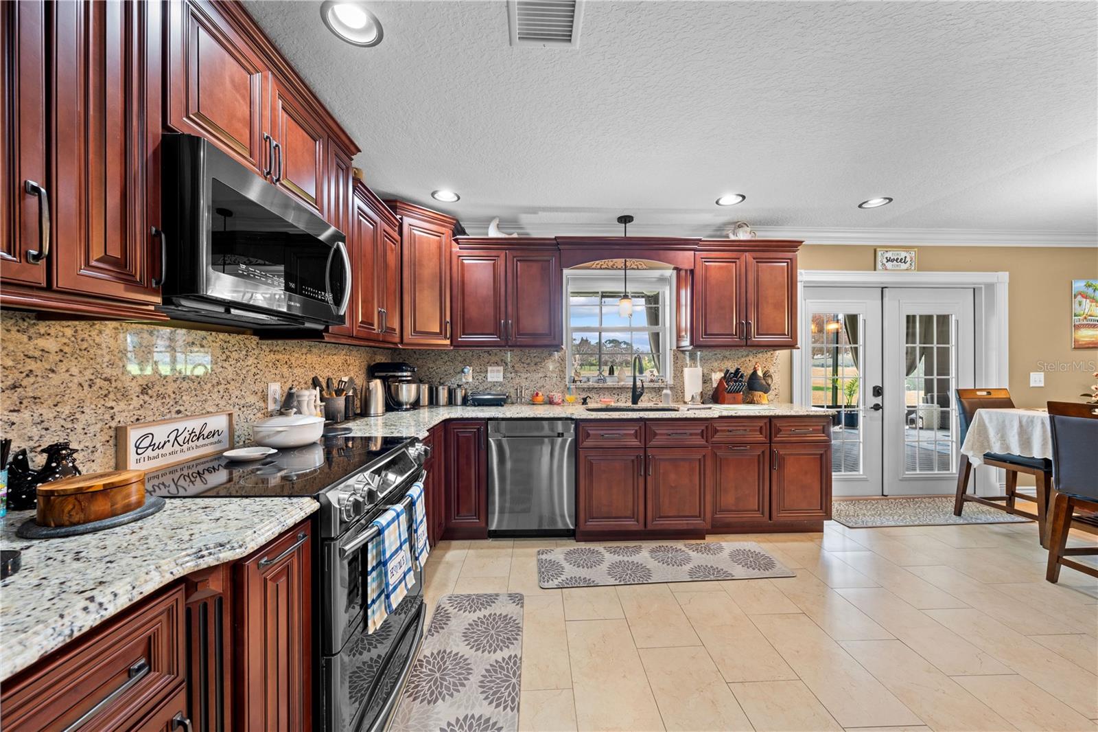 LAKE LIZZIE RESERVE - Residential