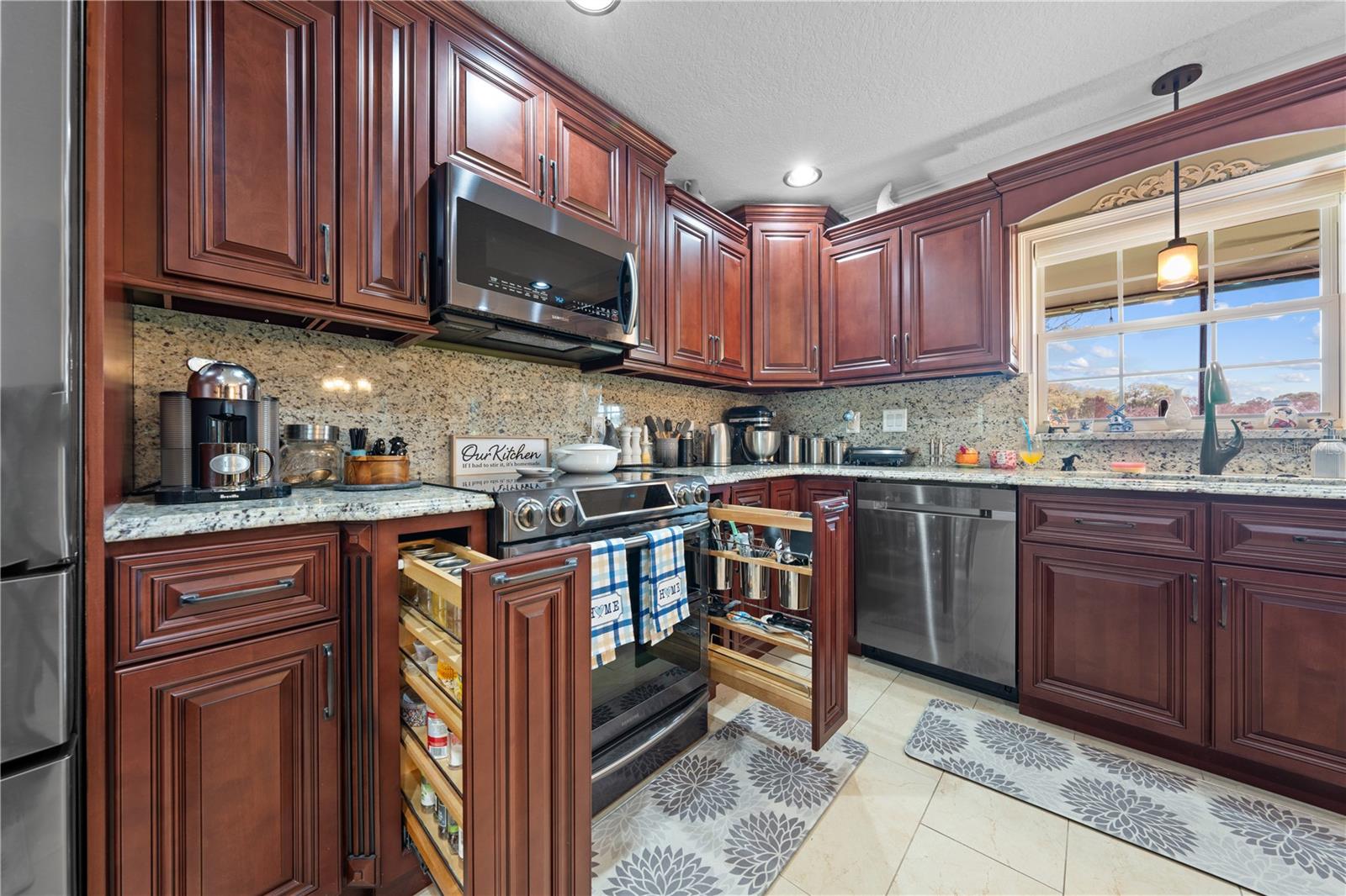 LAKE LIZZIE RESERVE - Residential