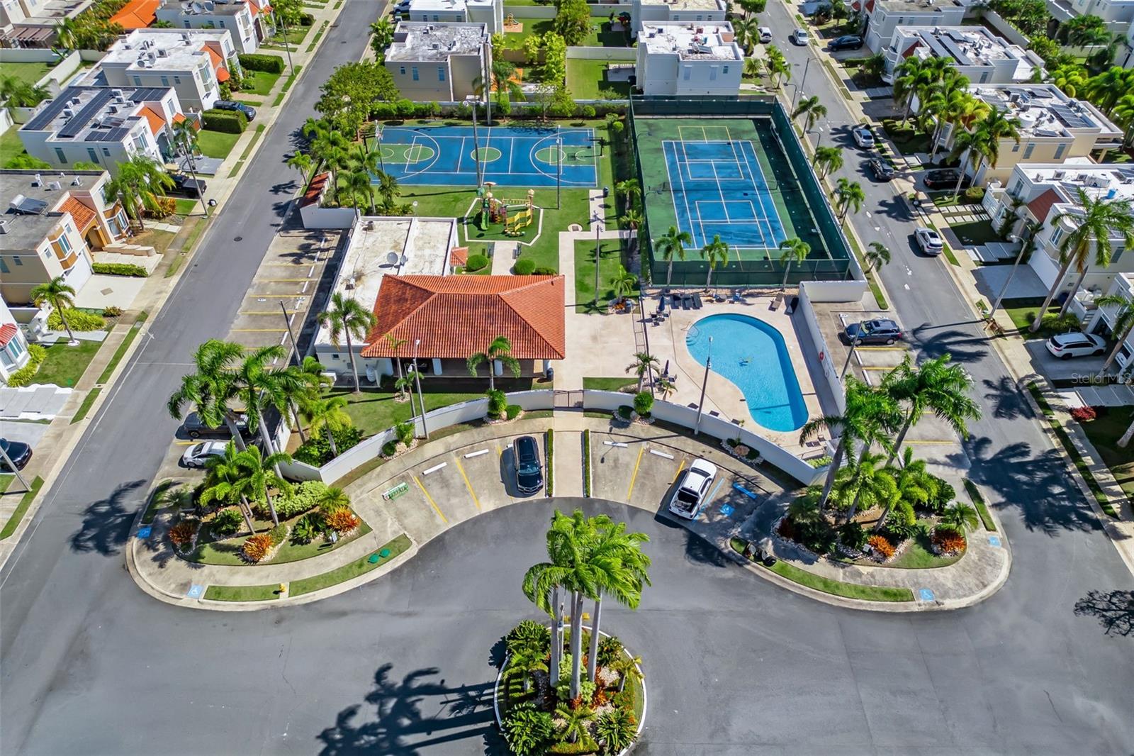 PASEO LOS CORALES II - Residential