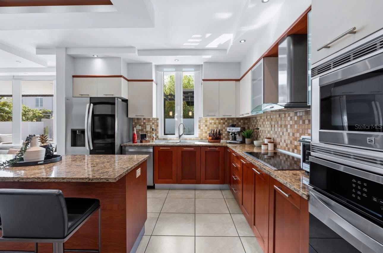 PASEO LOS CORALES II - Residential