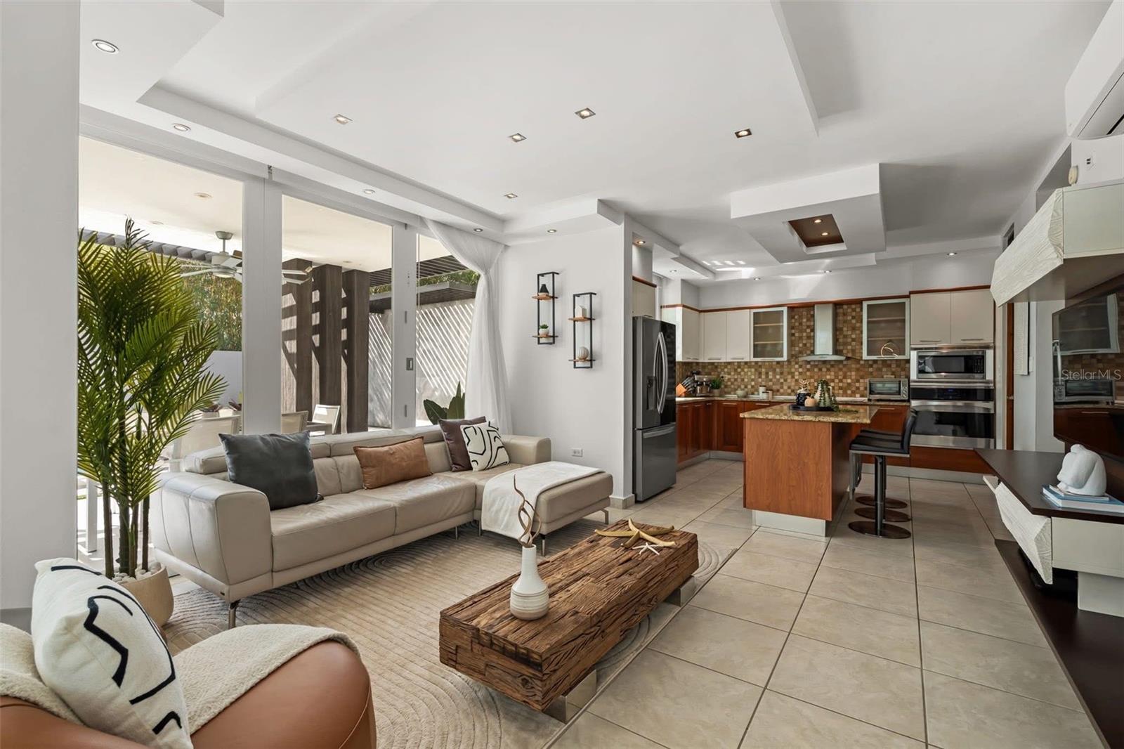 PASEO LOS CORALES II - Residential