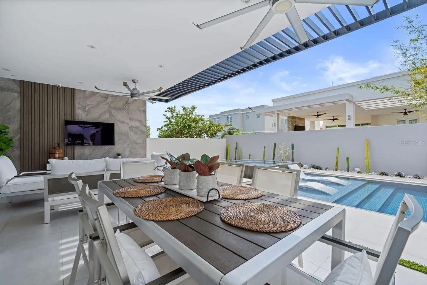 PASEO LOS CORALES II - Residential