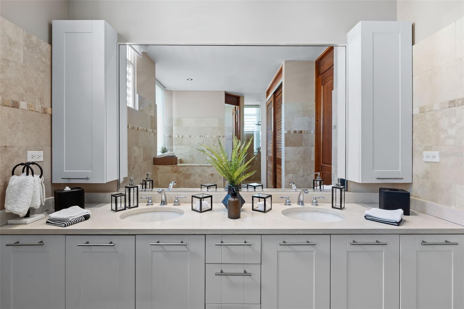 PASEO LOS CORALES II - Residential