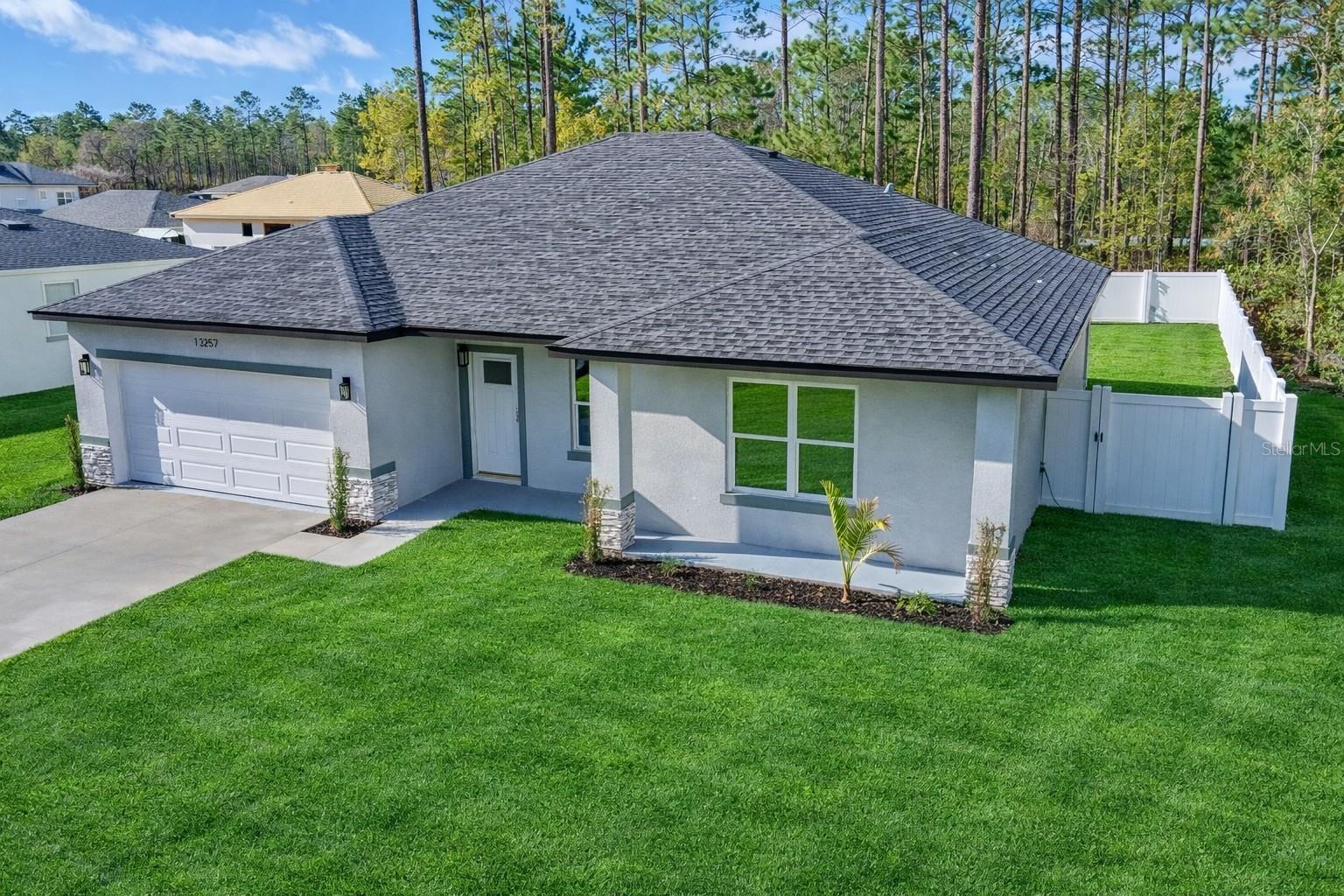 MARION OAKS UNIT 10 - Residential Lease