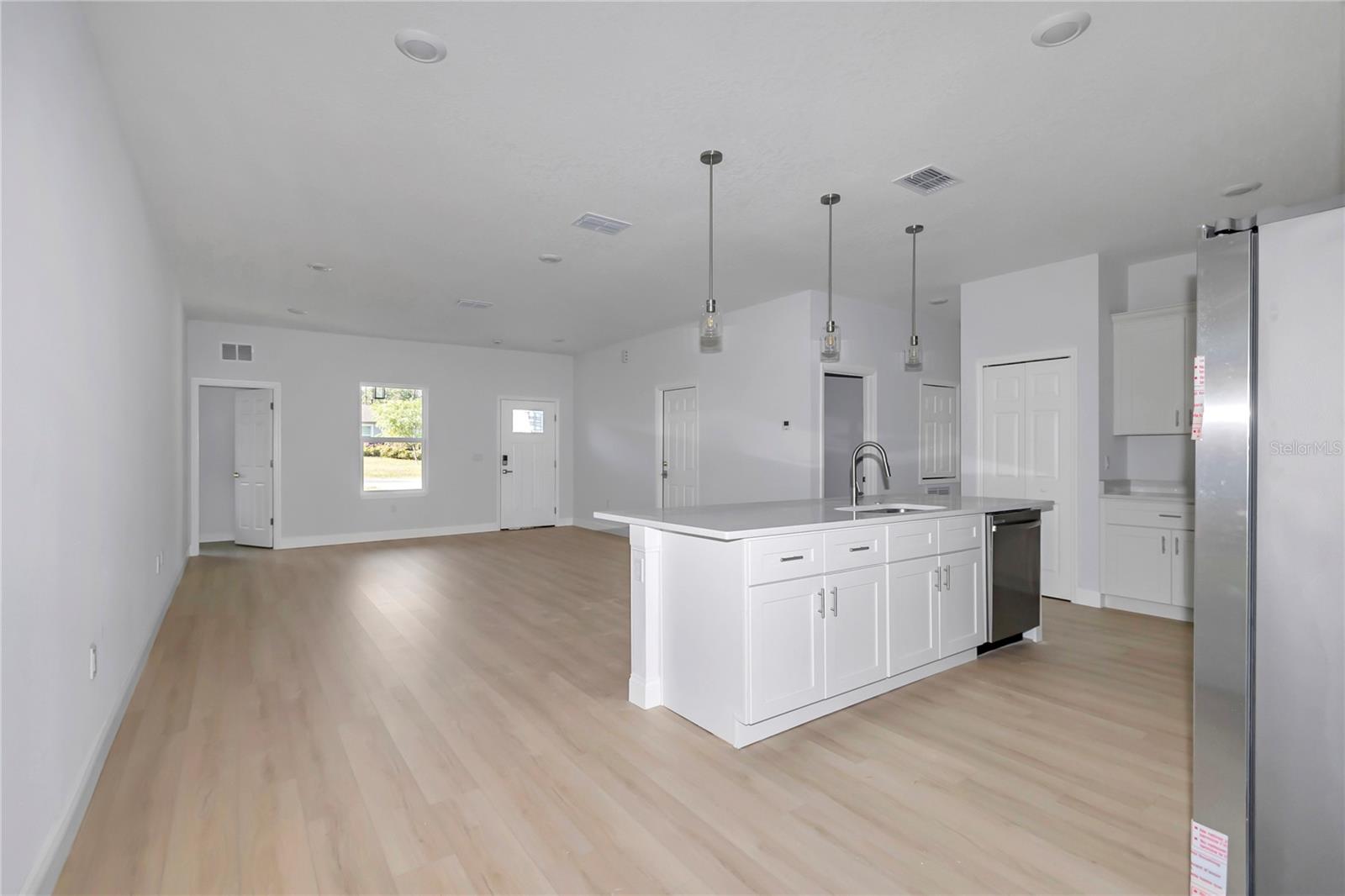 MARION OAKS UNIT 10 - Residential Lease