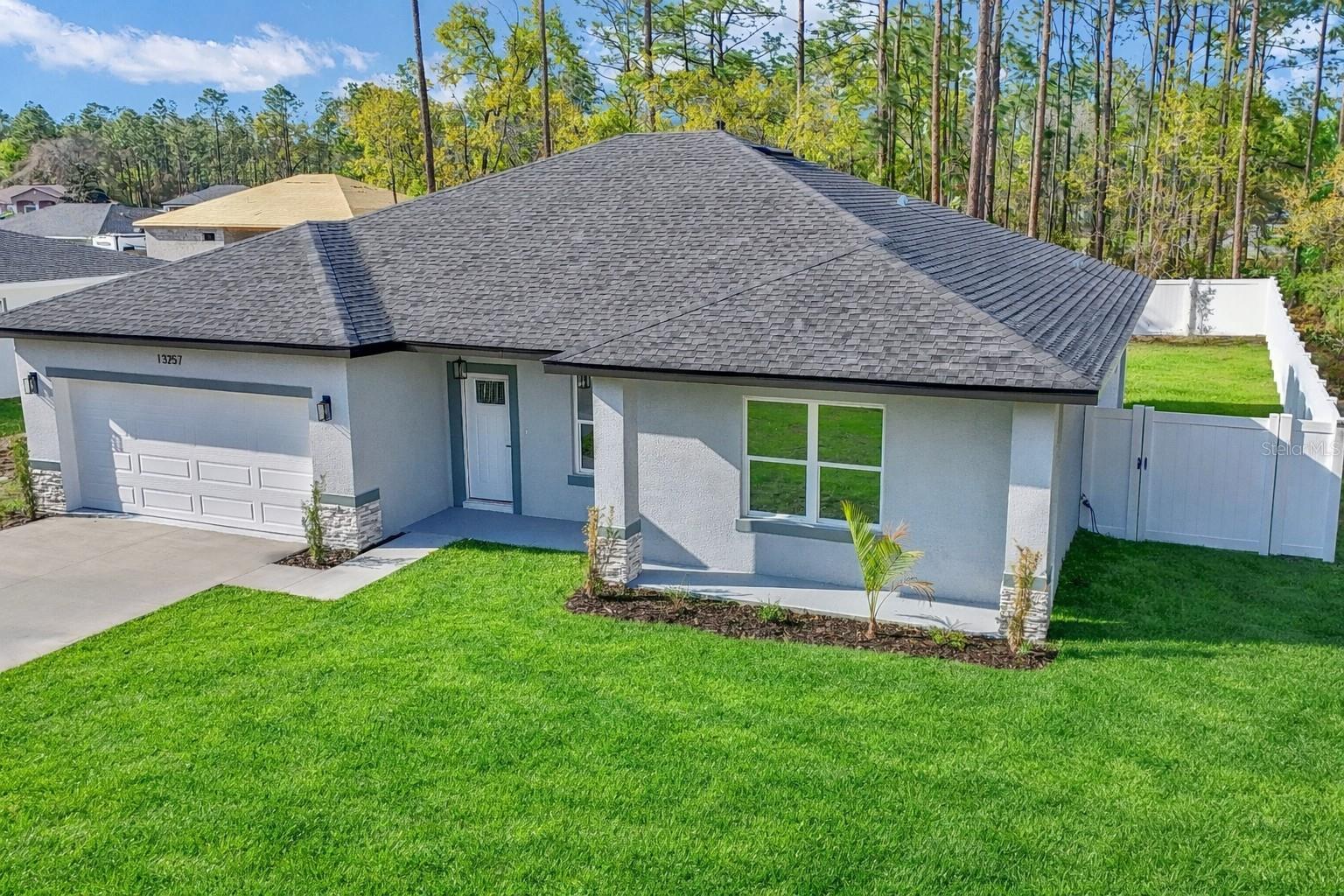 MARION OAKS UNIT 10 - Residential Lease