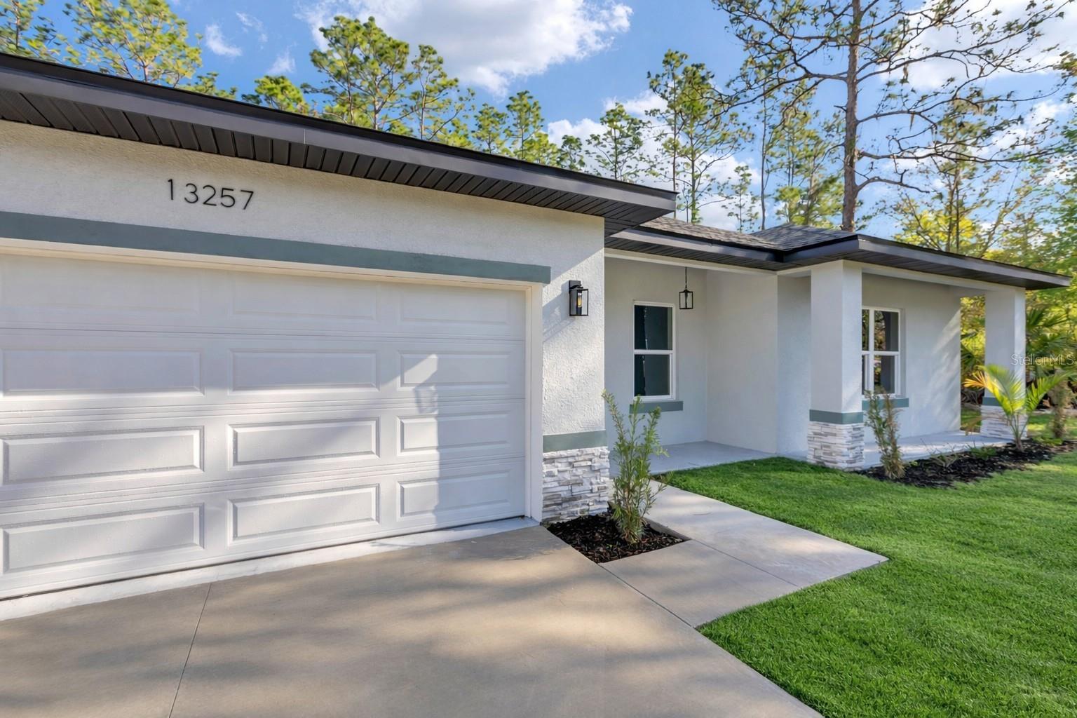 MARION OAKS UNIT 10 - Residential Lease