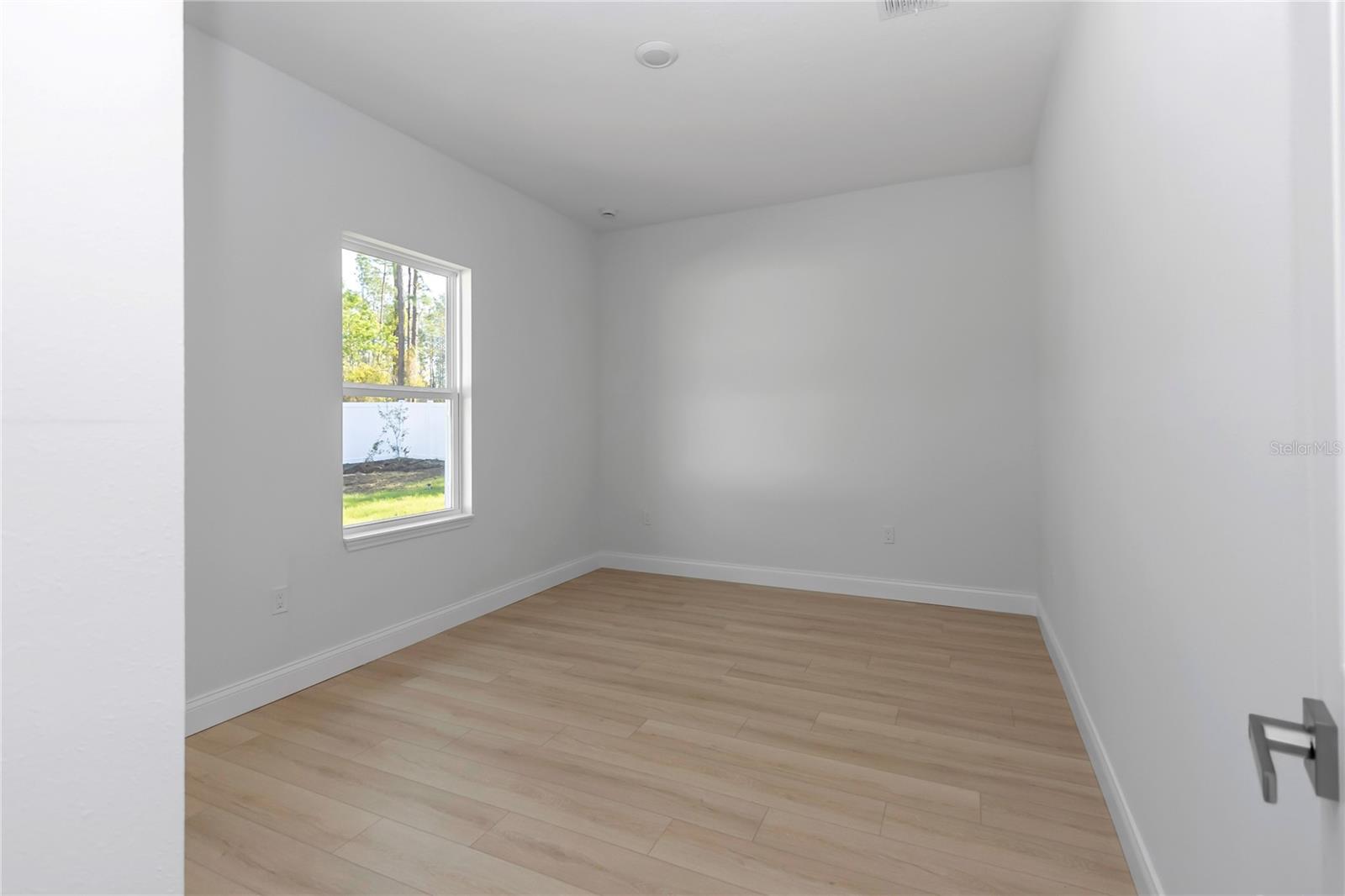 MARION OAKS UNIT 10 - Residential Lease