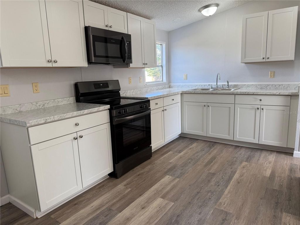 Photo of 5123 Rock Dove Loop, Lakeland, FL 33810 (MLS # B4902152)