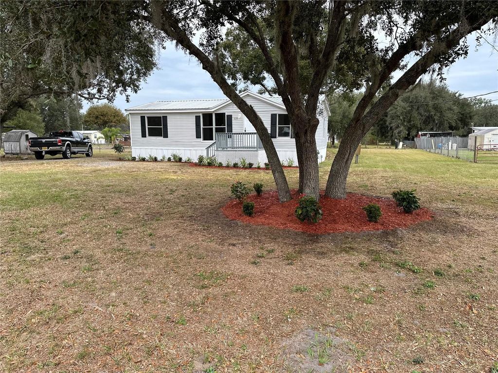 Photo of 5123 Rock Dove Loop, Lakeland, FL 33810 (MLS # B4902152)